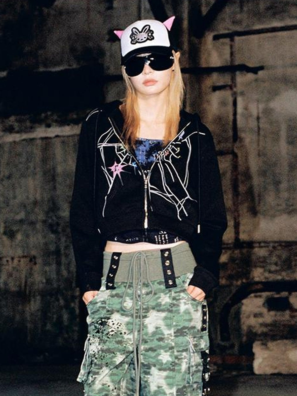 CFIERCE Cracked Print Sharp Angle Cropped Hooded Jacket