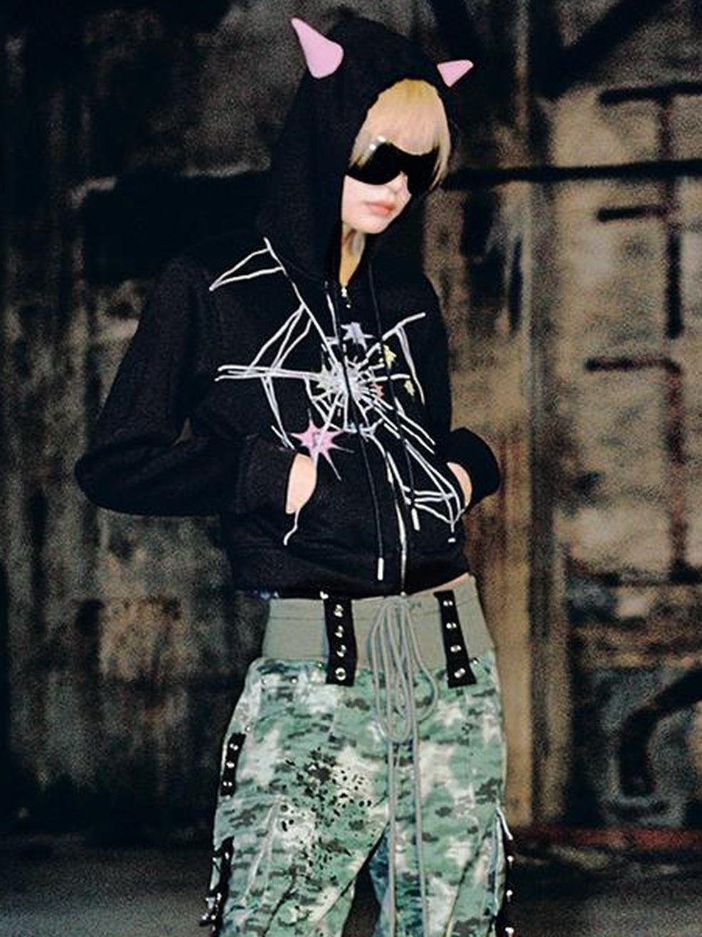 CFIERCE Cracked Print Sharp Angle Cropped Hooded Jacket