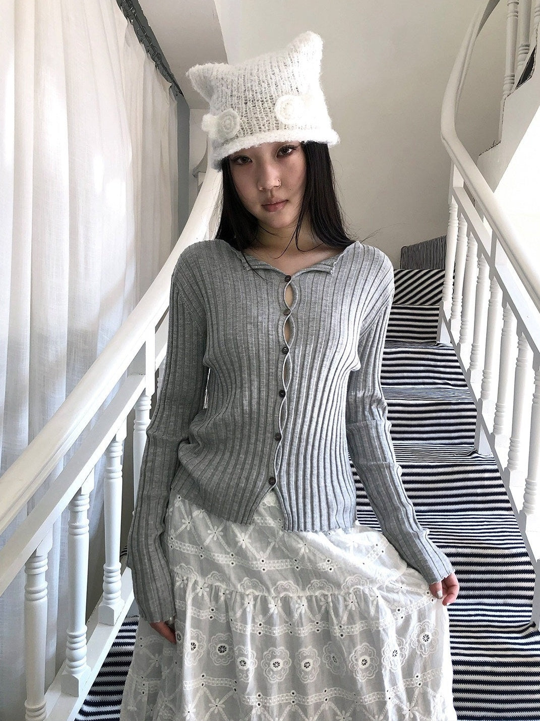 ang project Korean Ribbed V-neck Single Row Button Slim Fit Women&