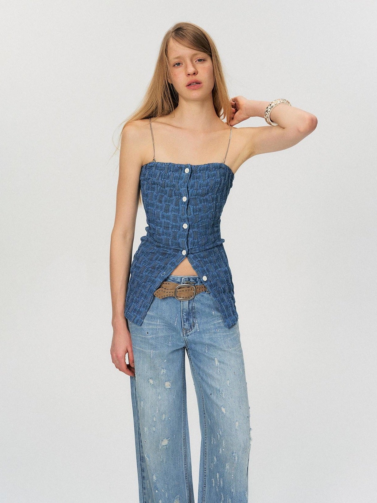 The NeverMore Crystal Trim Relaxed Natural Waist Women Washed Blue Zipper Straight Leg Jeans