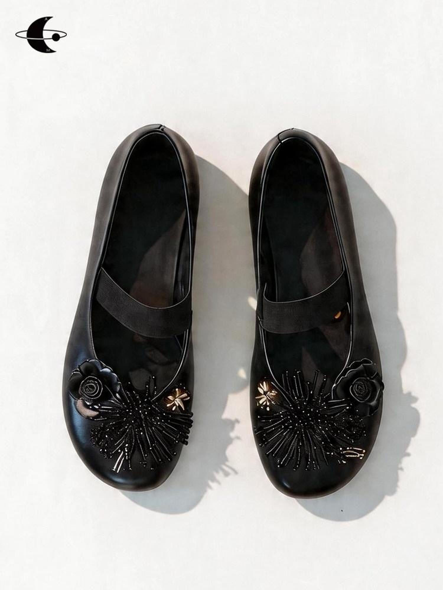 AnnoMundi Round Toe Black Floral Embellished One Strap Women&