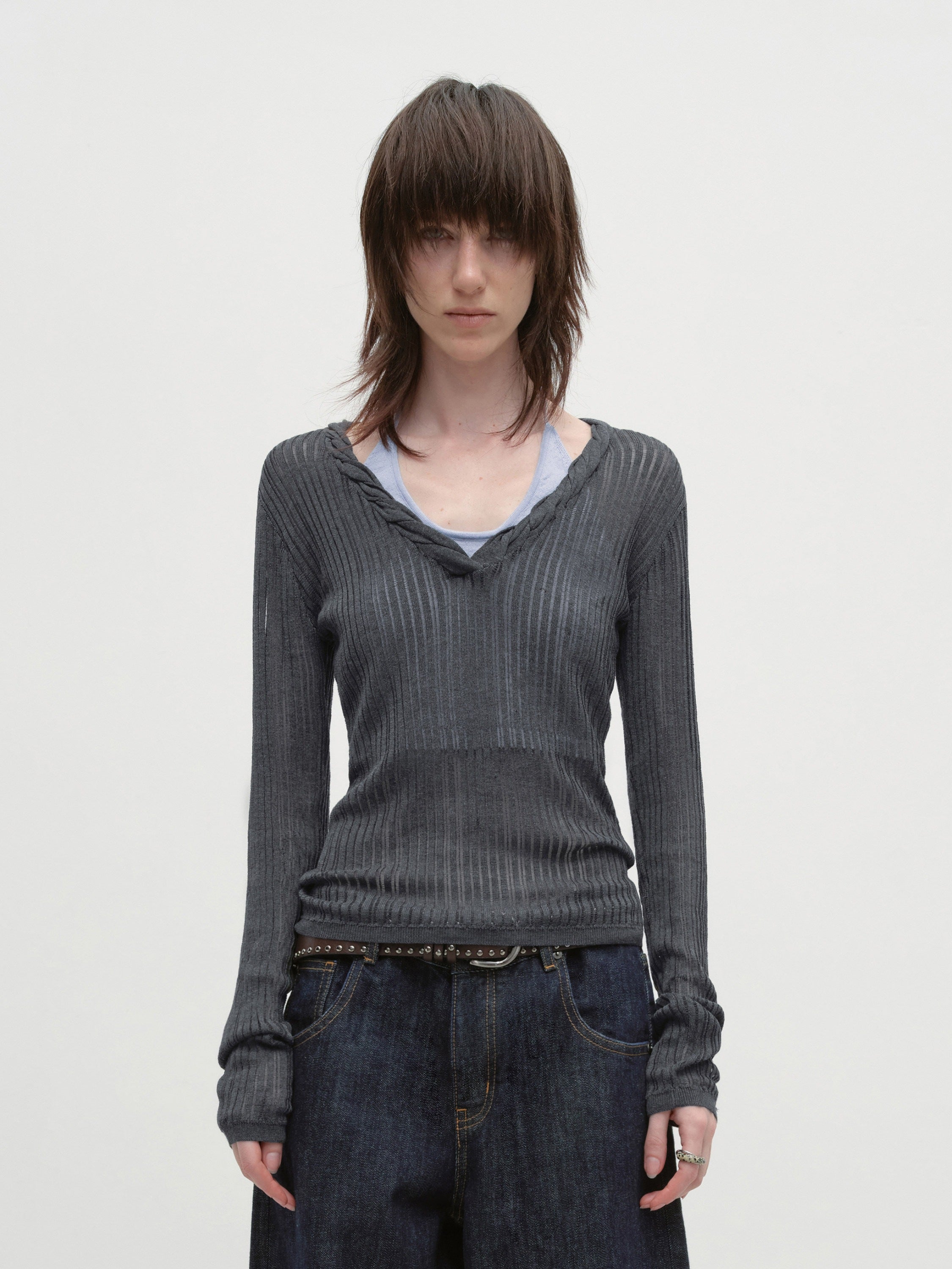 RUN_TO_THE_FUTURE_Antibacterial_V-neck_Slim_Layered_Knit_Women_Outdoor_Gray_Long_Sleeve_T-Shirts_MISSTT