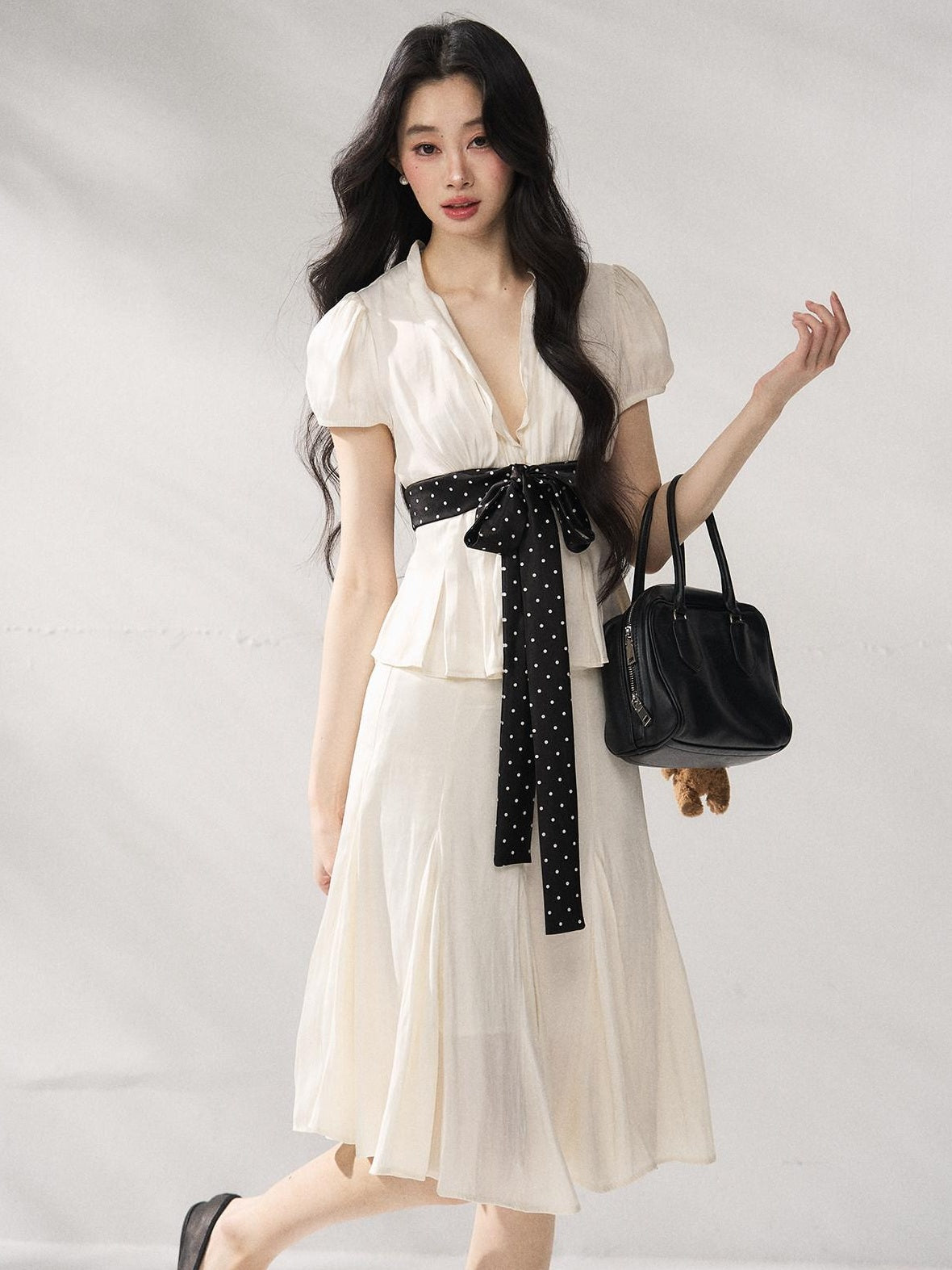7Shiftin Polka Dot Tie V-neck French Loose Puff Sleeve White Ladies Basic Crop Tops