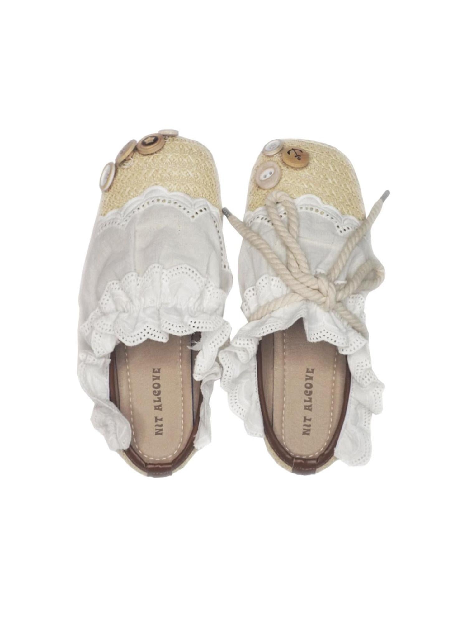 nit alcove Embroidered Sweet Closed Toe Flat Comfort Everyday Women Synthetic Beige Slides