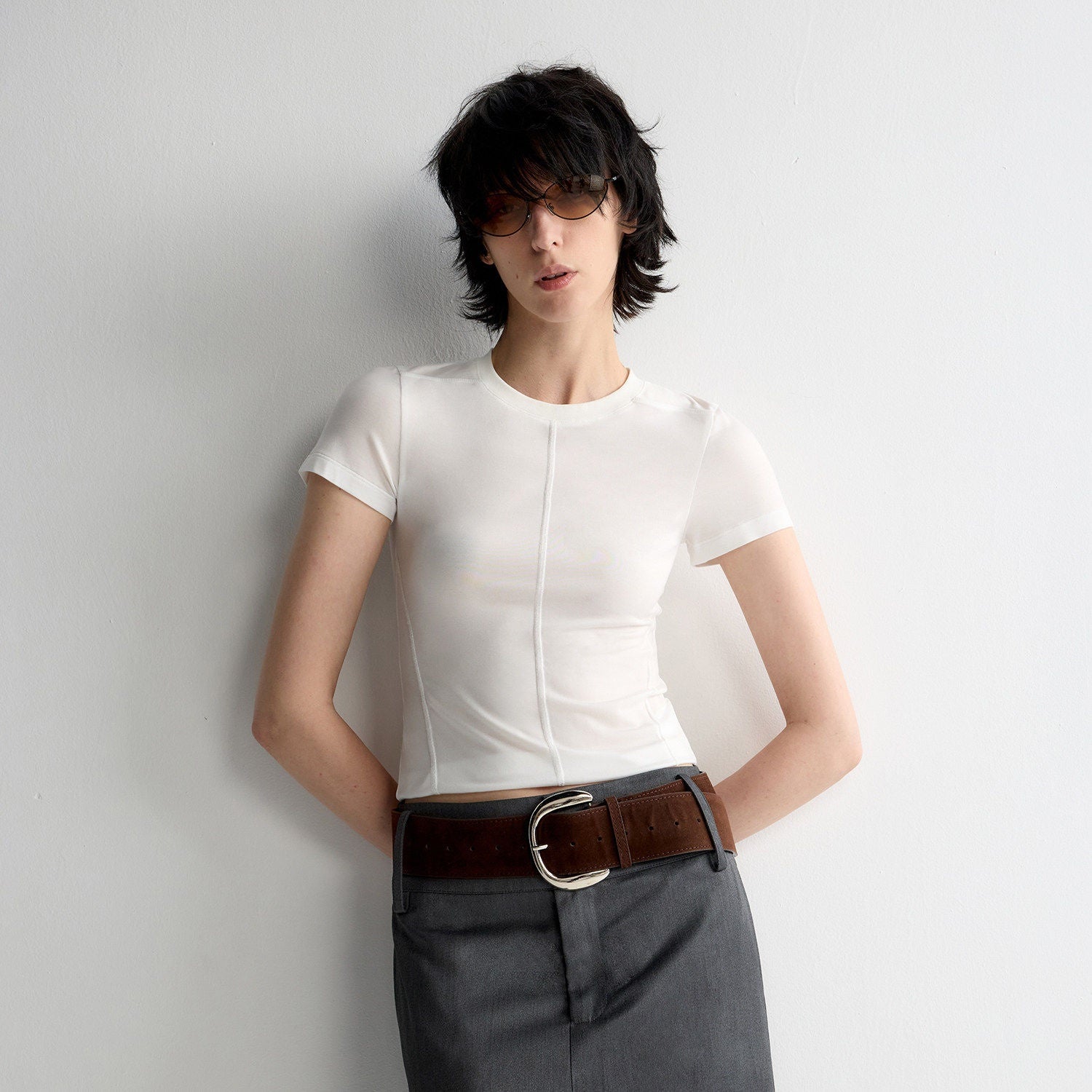 RUN_TO_THE_FUTURE_Cooling_Lyocell_Slim_Fit_Minimalist_Women_Office_Crew_Neck_Solid_Crop_Tops_MISSTT