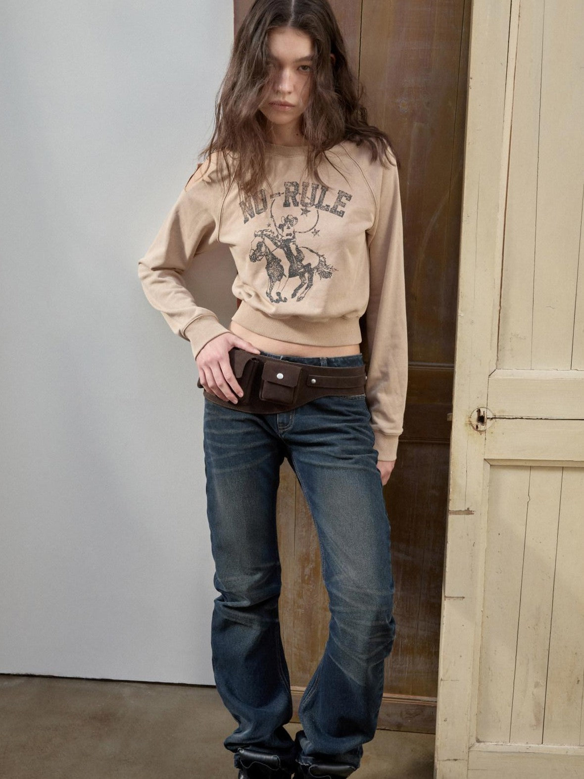 1JINN STUDIO Knight Cat Print Washed Distressed Cropped Off Shoulder Women&