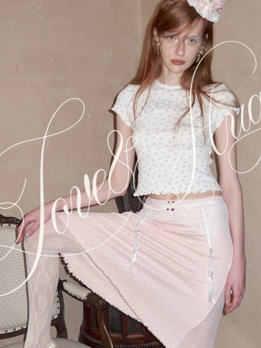 1JINN STUDIO Rhinestone Heart Lace Short Sleeve Slim Fit Women&