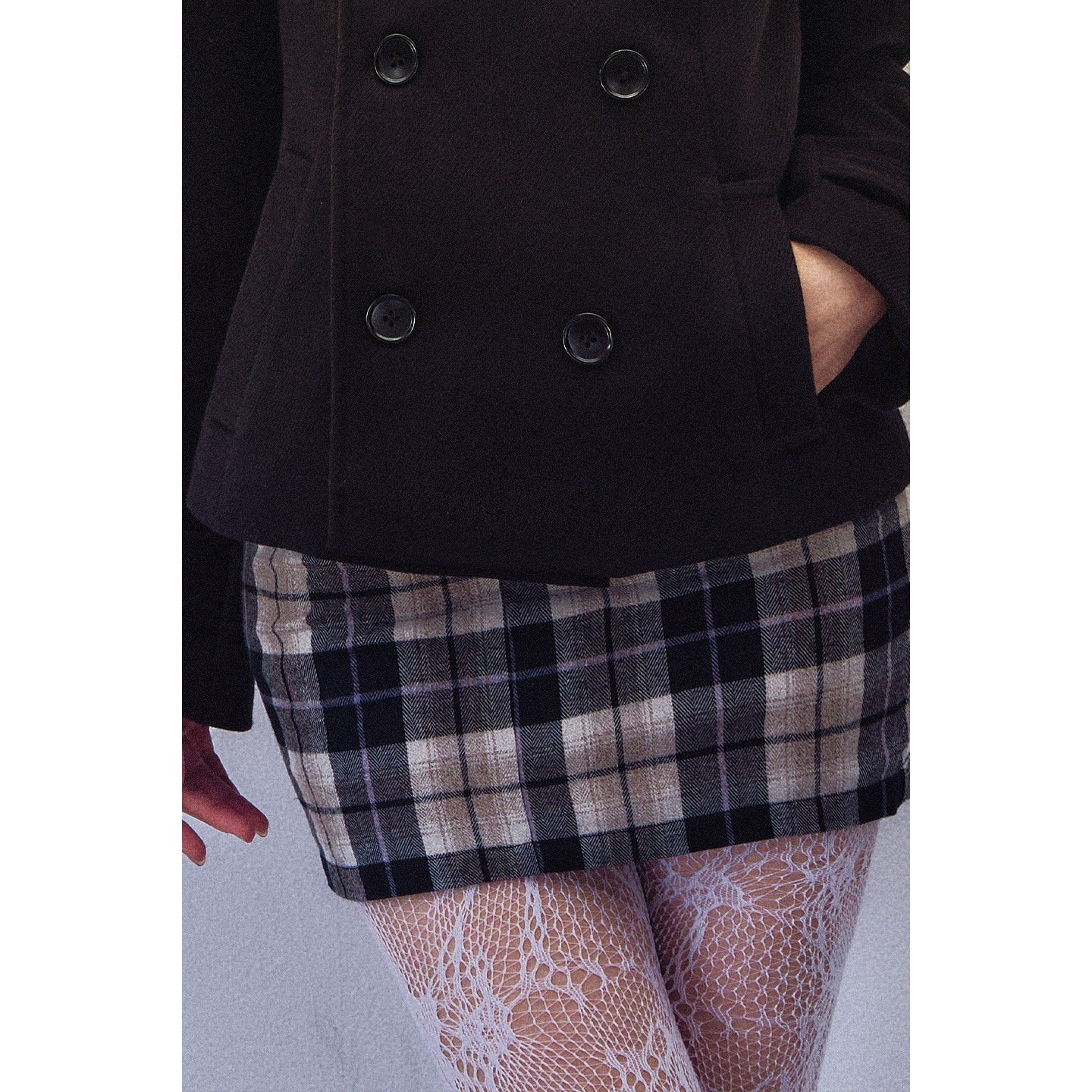 1P_STUDIO_Black_Large_Lapel_Double_Breasted_Plaid_Short_Coat_Women&