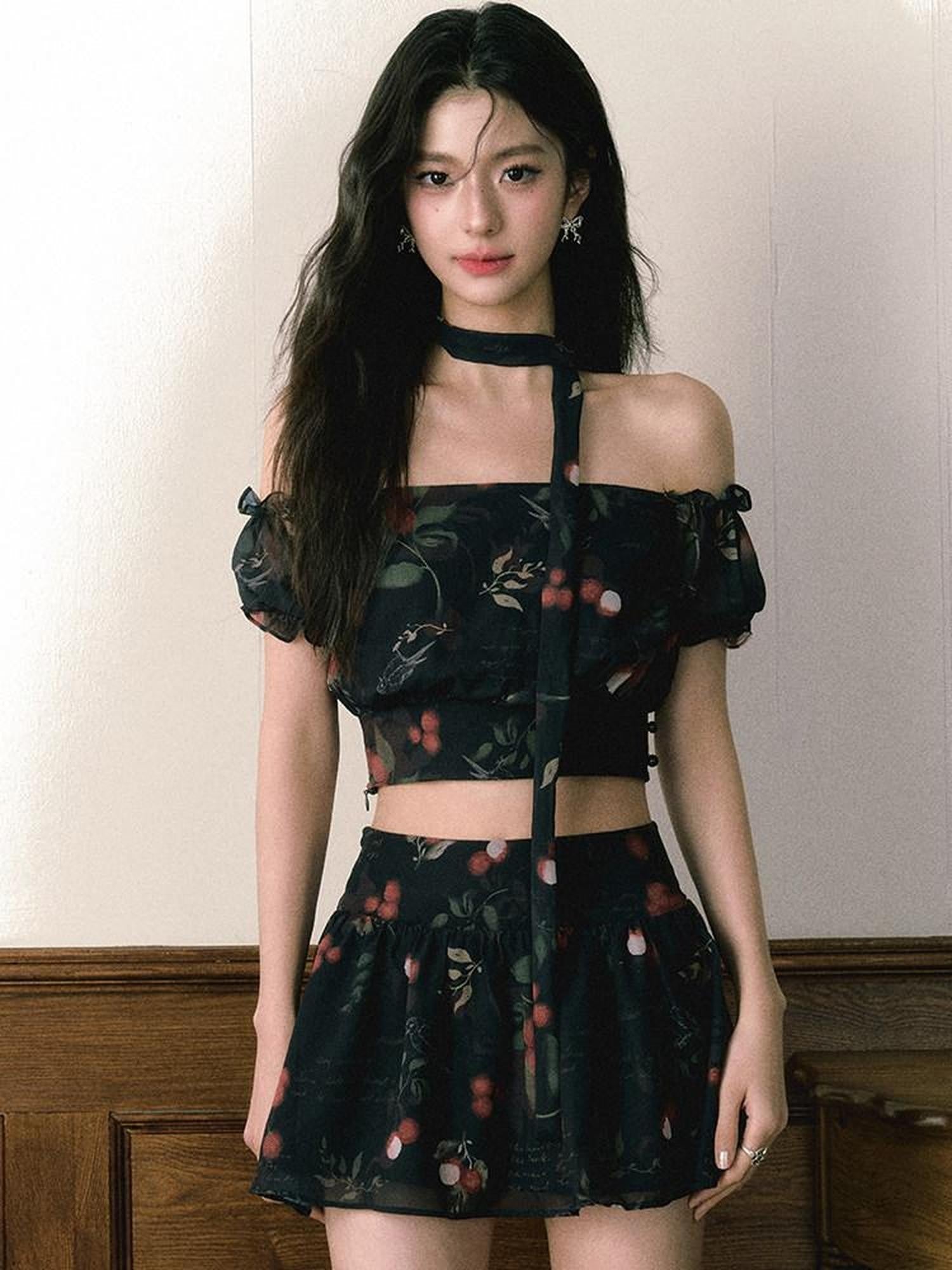 1P STUDIO Black Red Lychee Floral Off Shoulder Women&