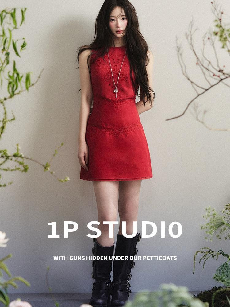 1P STUDIO Cutout Embroidered Lace Slim Fit Sleeveless Women&