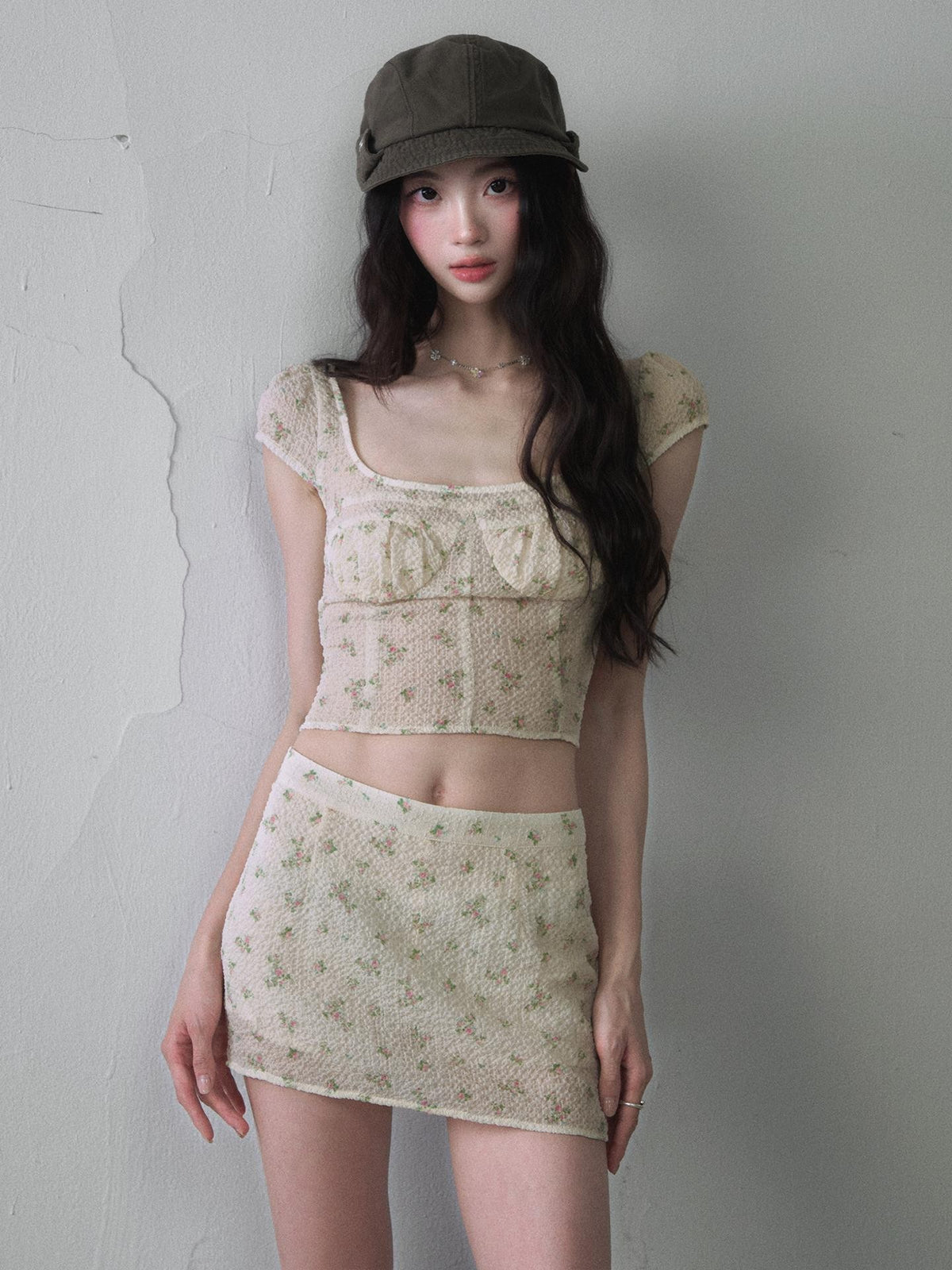 1P STUDIO Floral Square Neck Cropped Fitted High Waist Women&