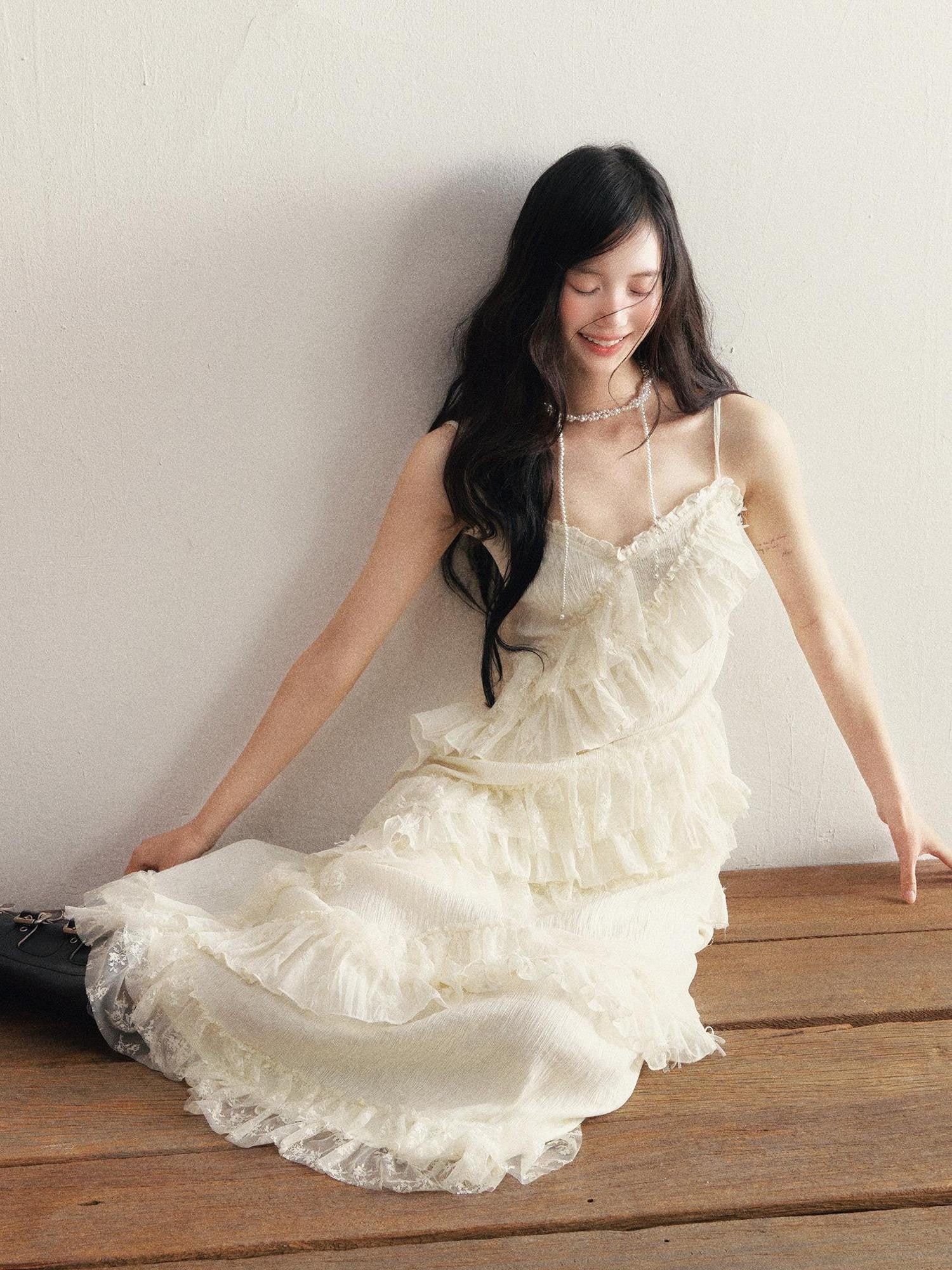 1P STUDIO Ivory Lace Ruffle V-neck Pleated Slim Fit Women&