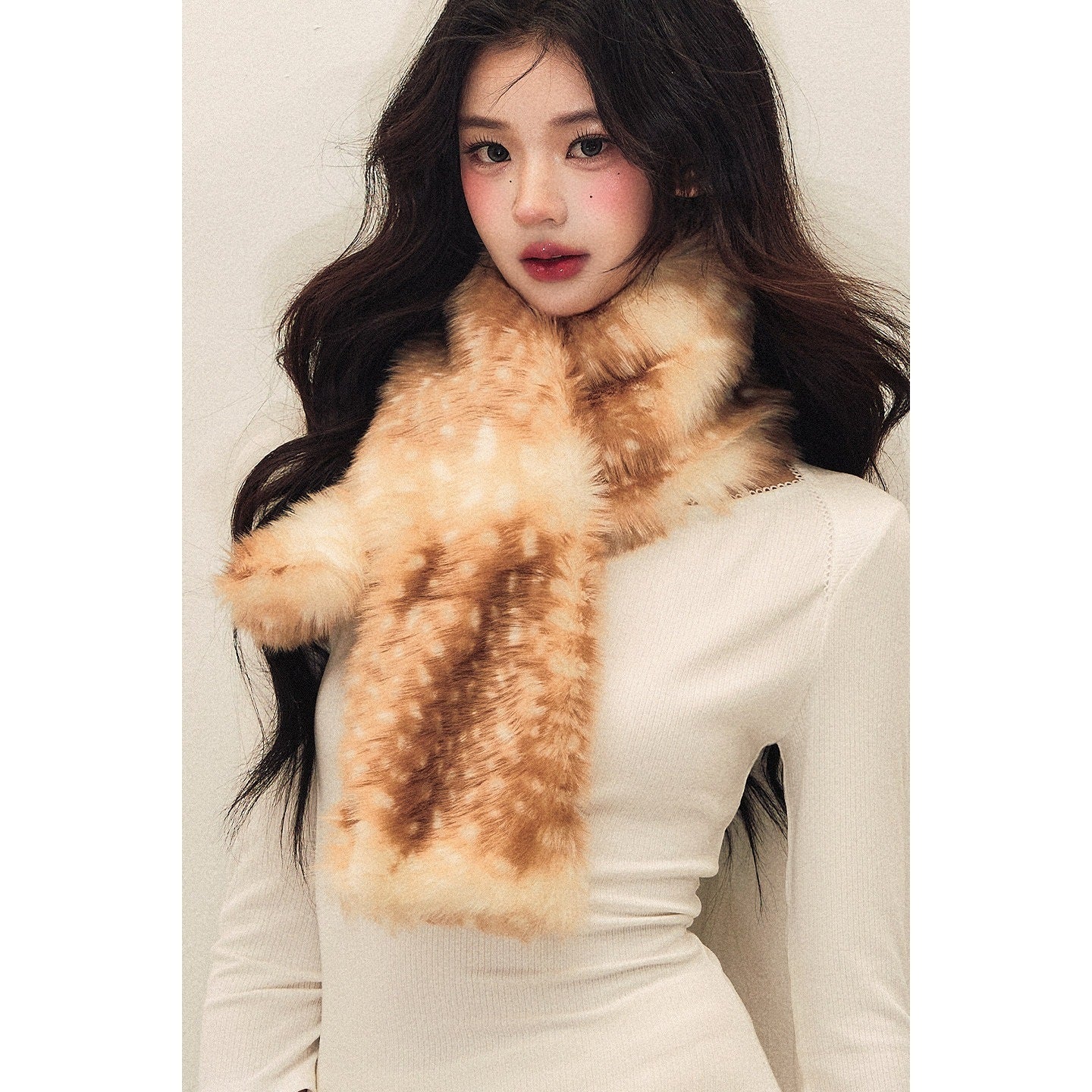 1P_STUDIO_Light_Brown_Cute_Deer_Fuzzy_Cross_Short_Women&