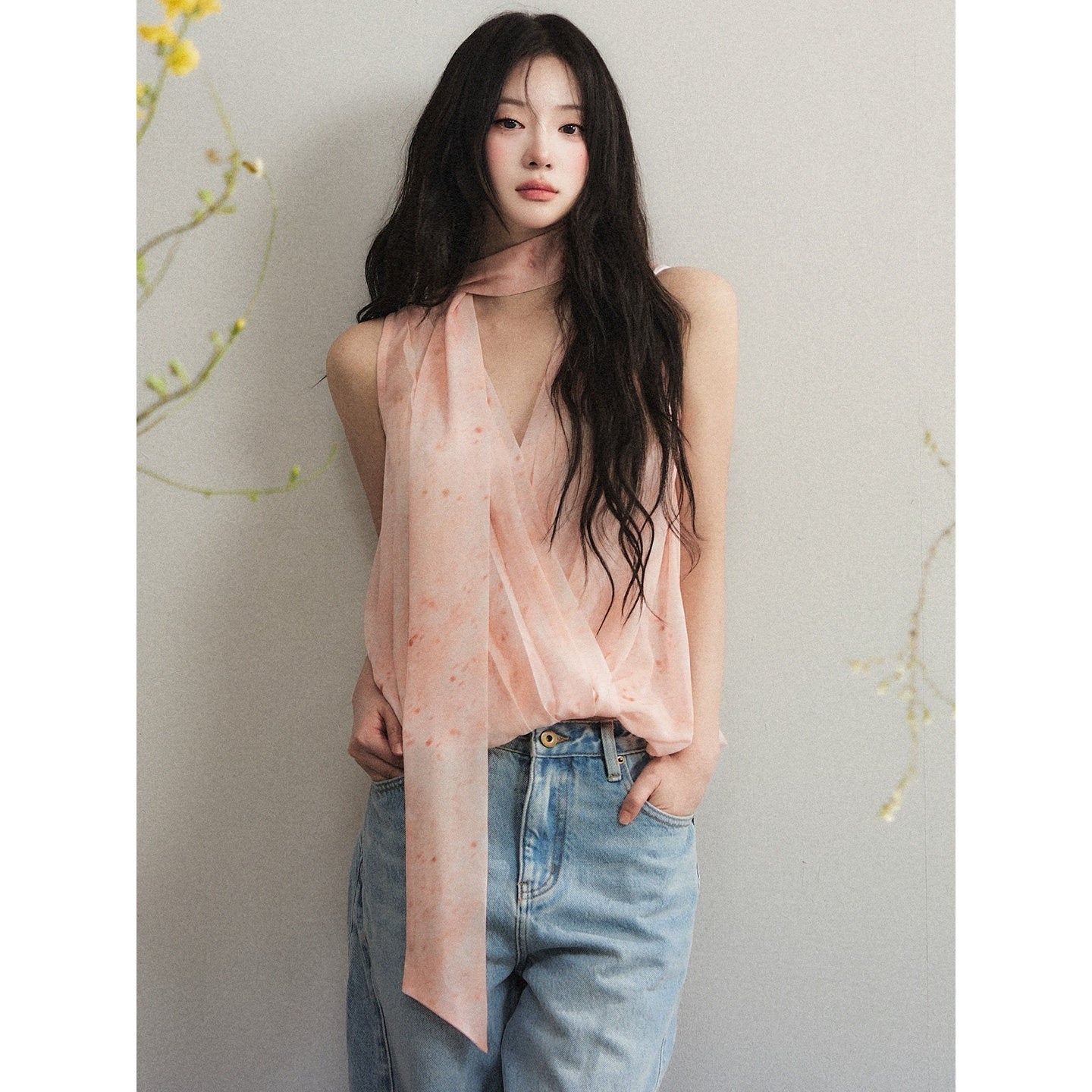 1P_STUDIO_Orange_Pink_Ombre_Print_V-neck_Ribbon_Tie_Cropped_Women&