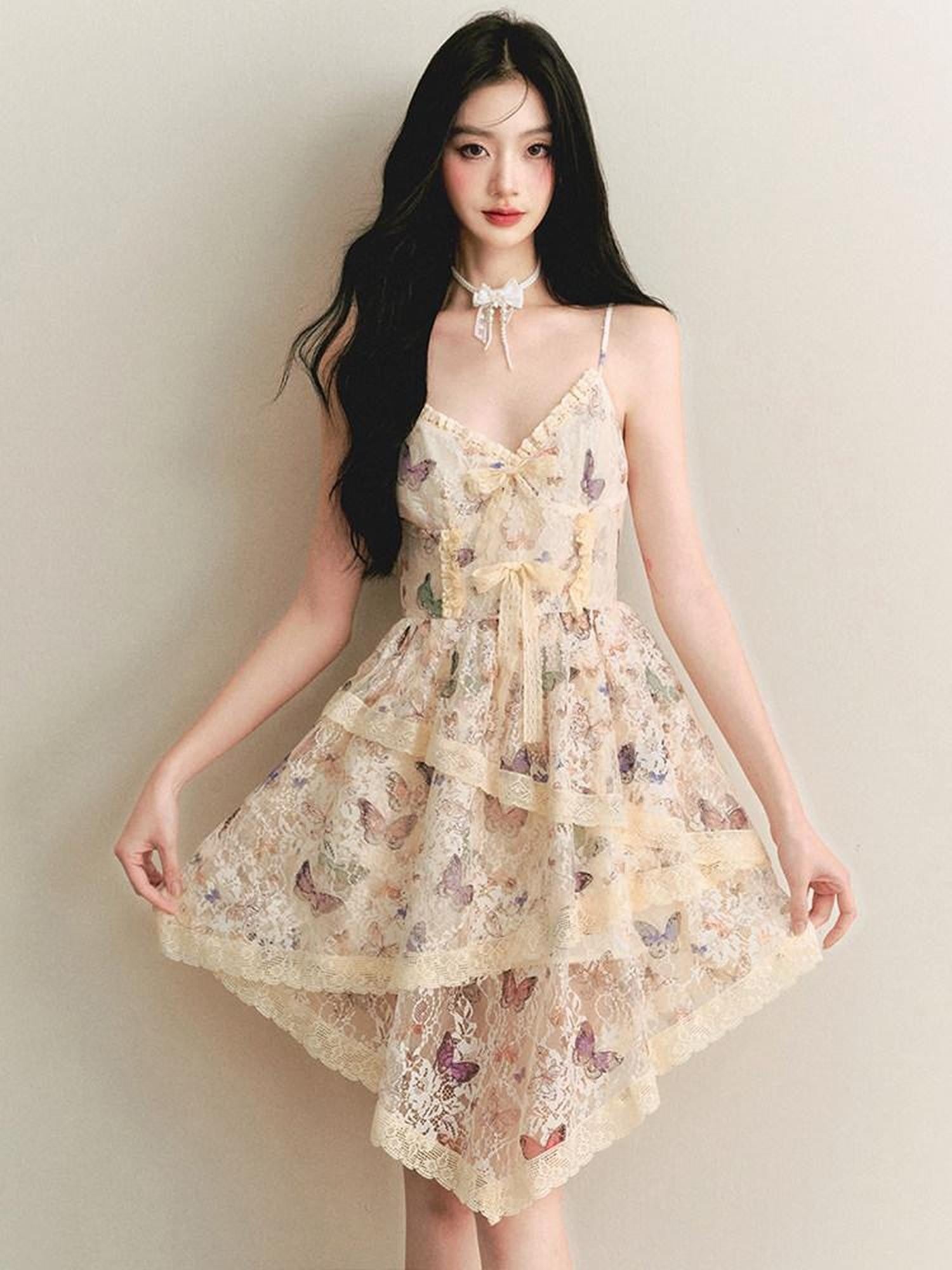 1P STUDIO Vintage Butterfly Lace Fitted Asymmetrical V-neck Women&