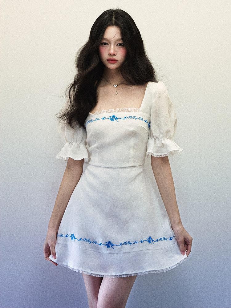 1P STUDIO White Blue Embroidered Square Neck Bell Sleeve Women&