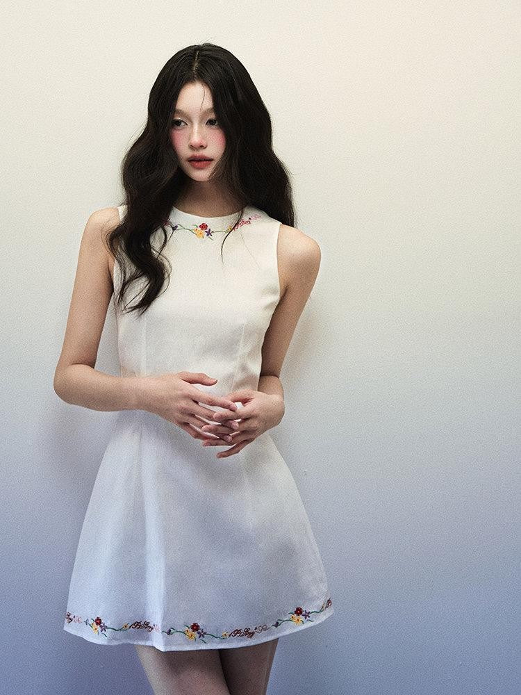 1P STUDIO White Embroidered Shoulder Cutout Cinched Waist Women&