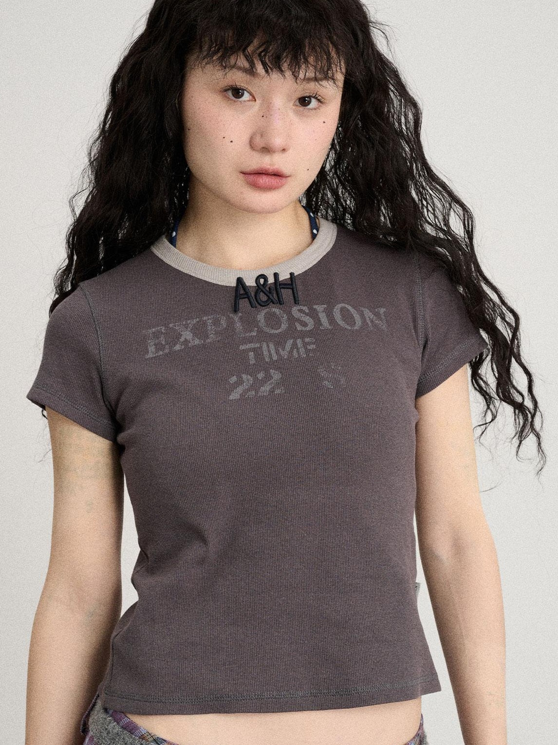 Achihara 2025 Summer Color Block Ribbed Letter T-Shirt For Women