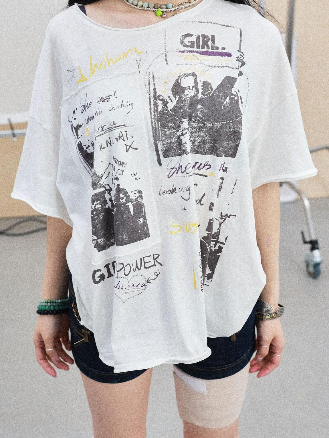 Achihara 2025 White Black Summer Rolled Sleeve T-Shirt