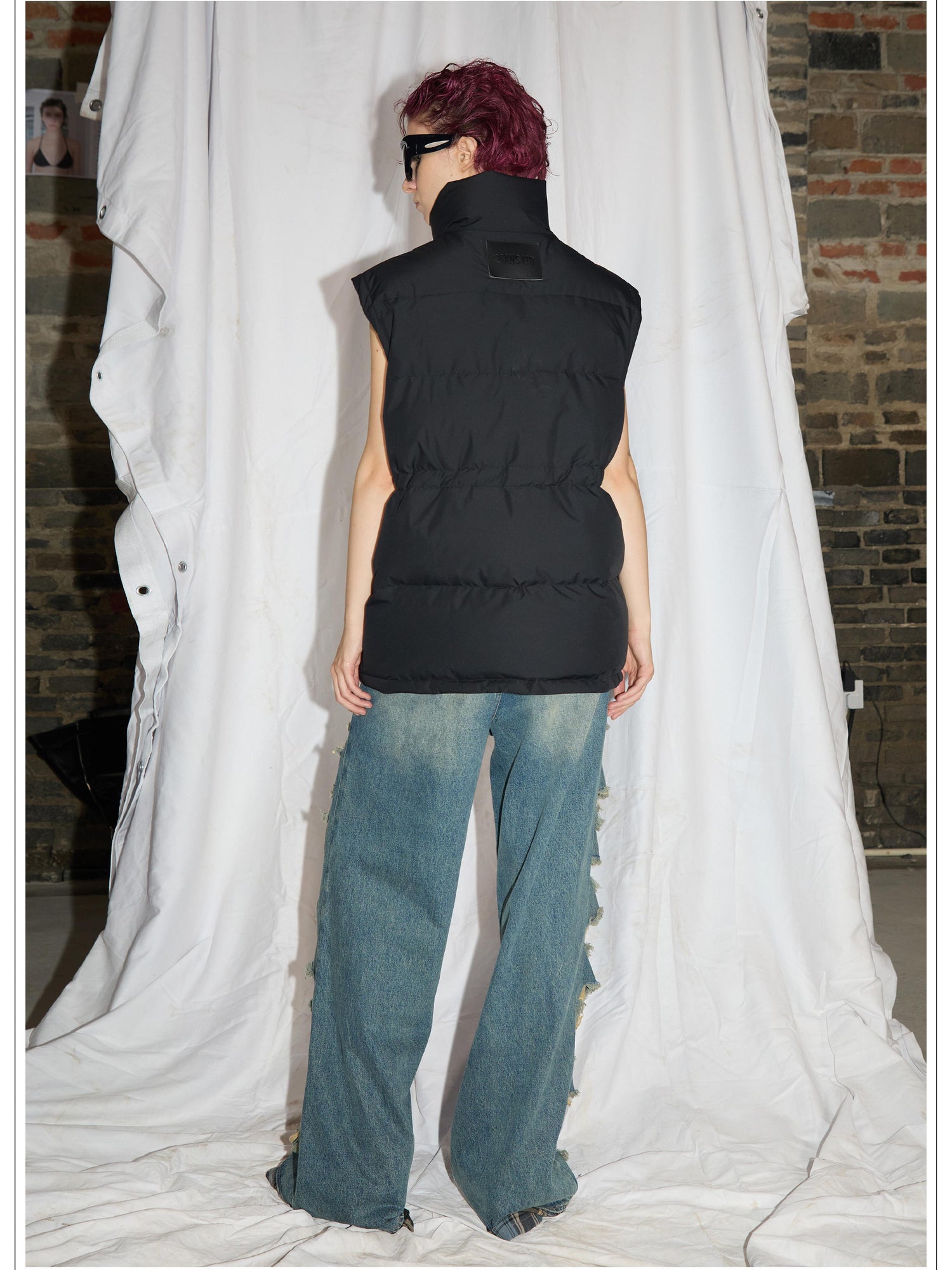 24ans Adjustable Down Vest With 3 Proof Fabric And 90 Percent White Duck Down