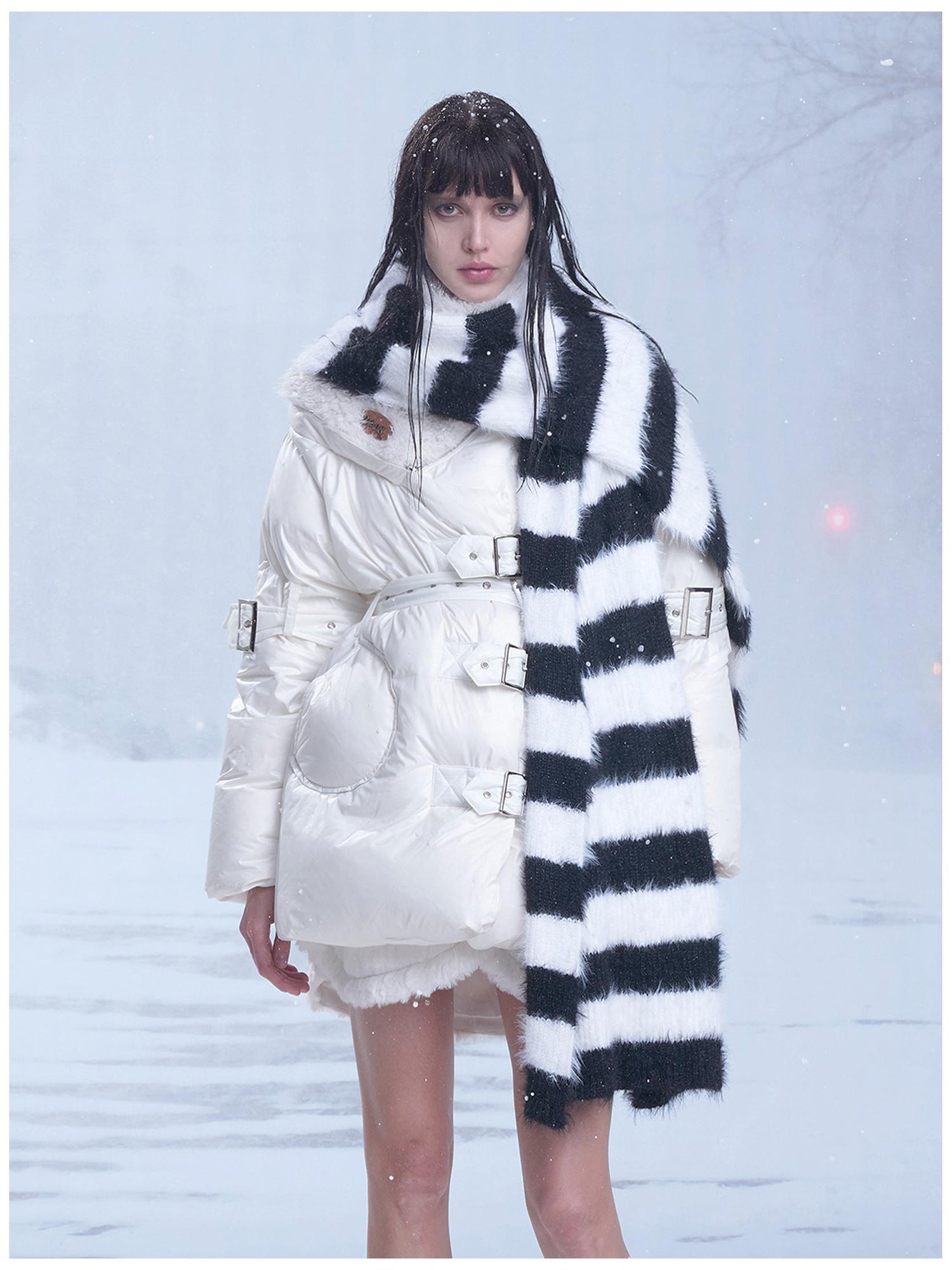 24ans Black And White Color Block Knitted Scarf With Distressed Detail