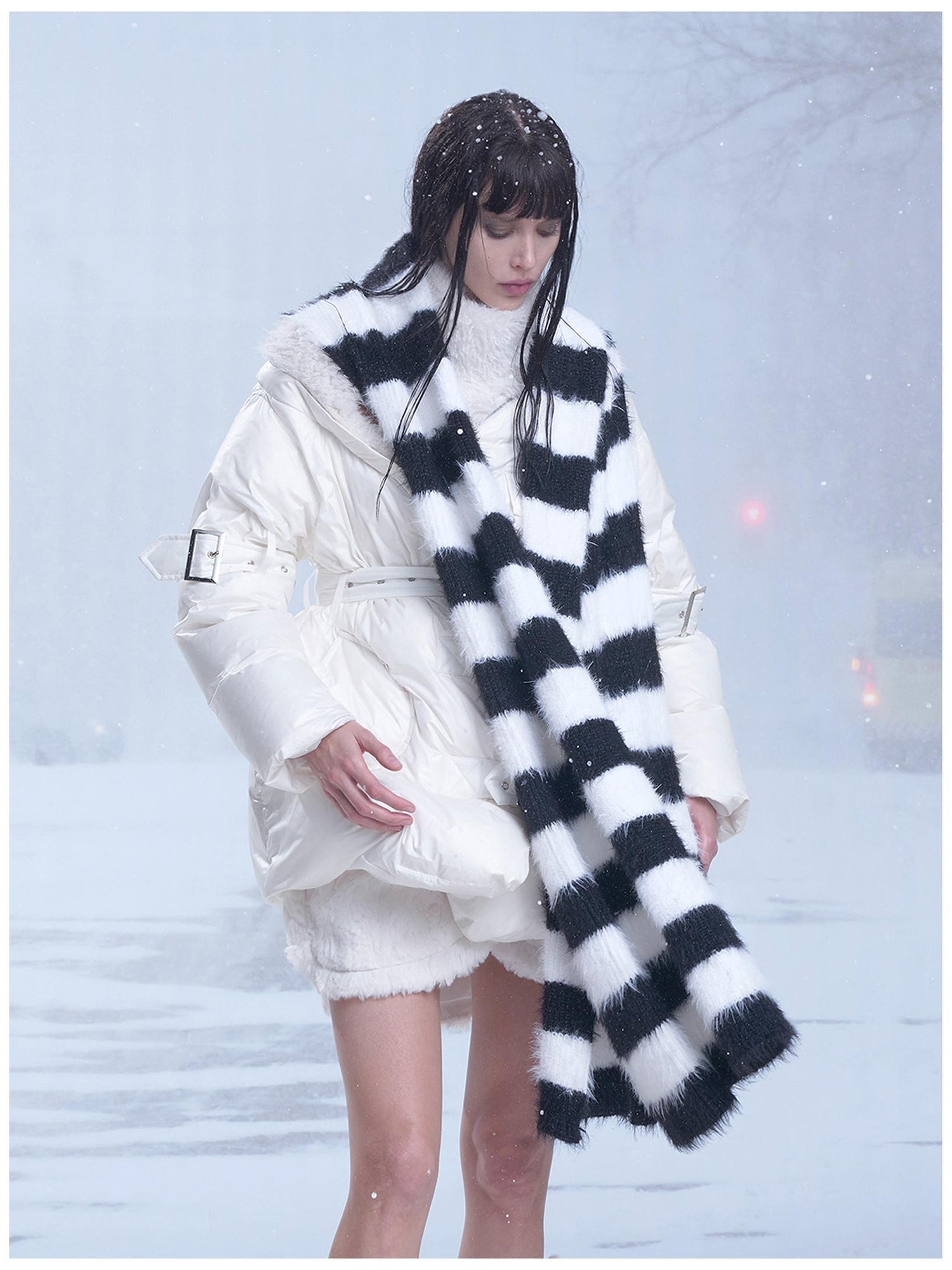 24ans Black And White Color Block Knitted Scarf With Distressed Detail