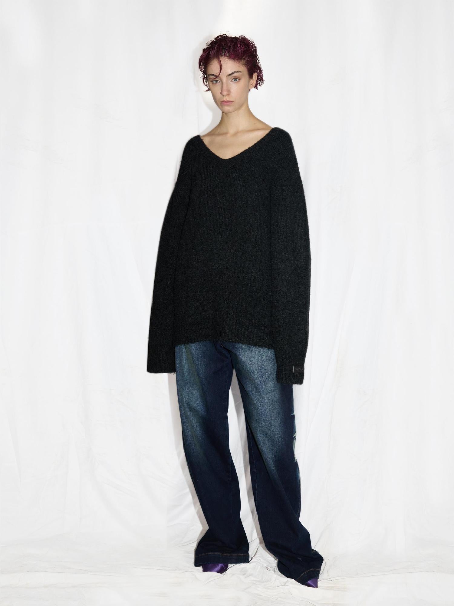 24ans Thermal Stretch Slimming Dark Blue Washed Denim Jeans with Cat Whiskers