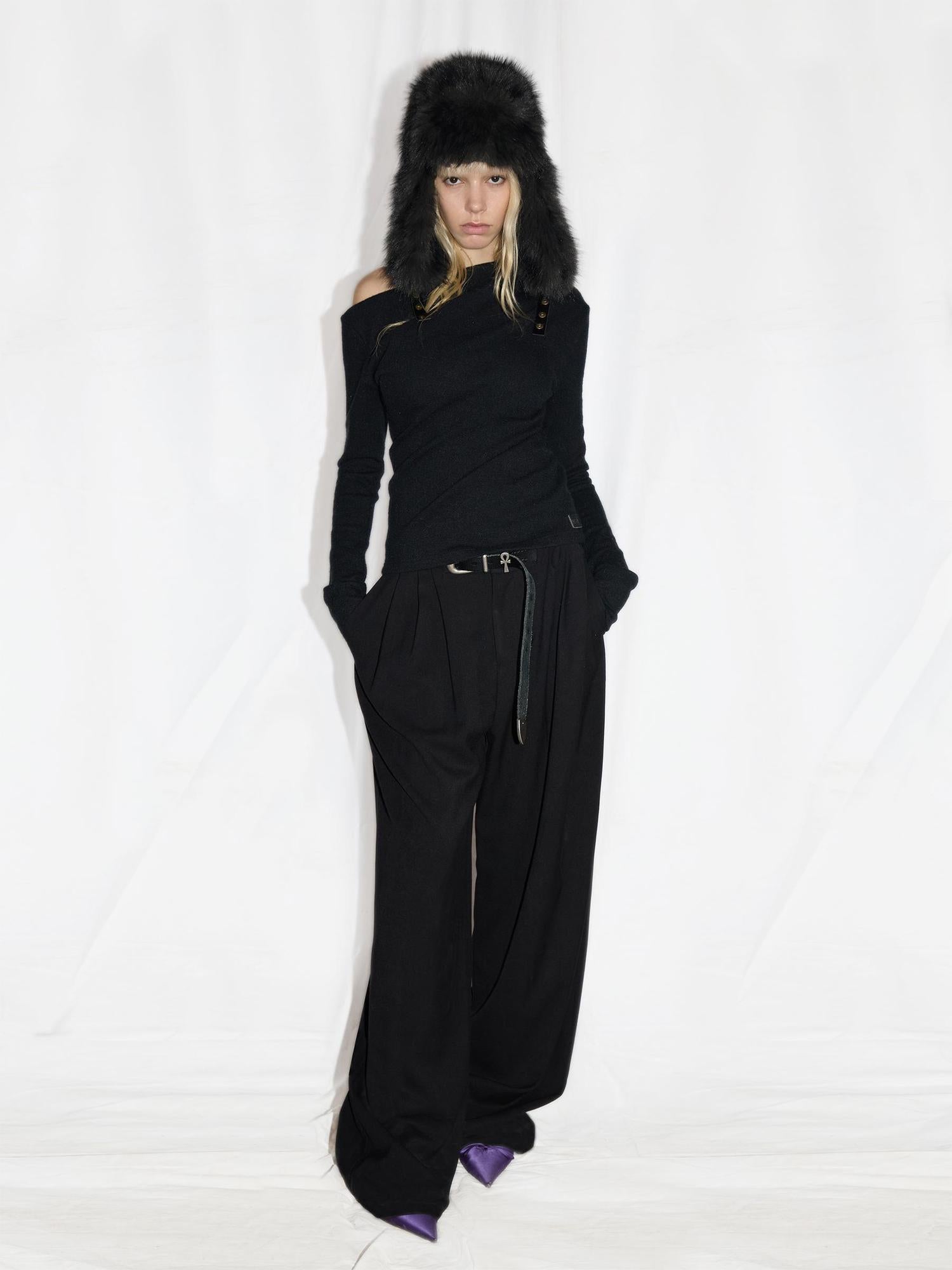 24ans Wrinkle Resistant Tapered Trousers with Flowy Silhouette