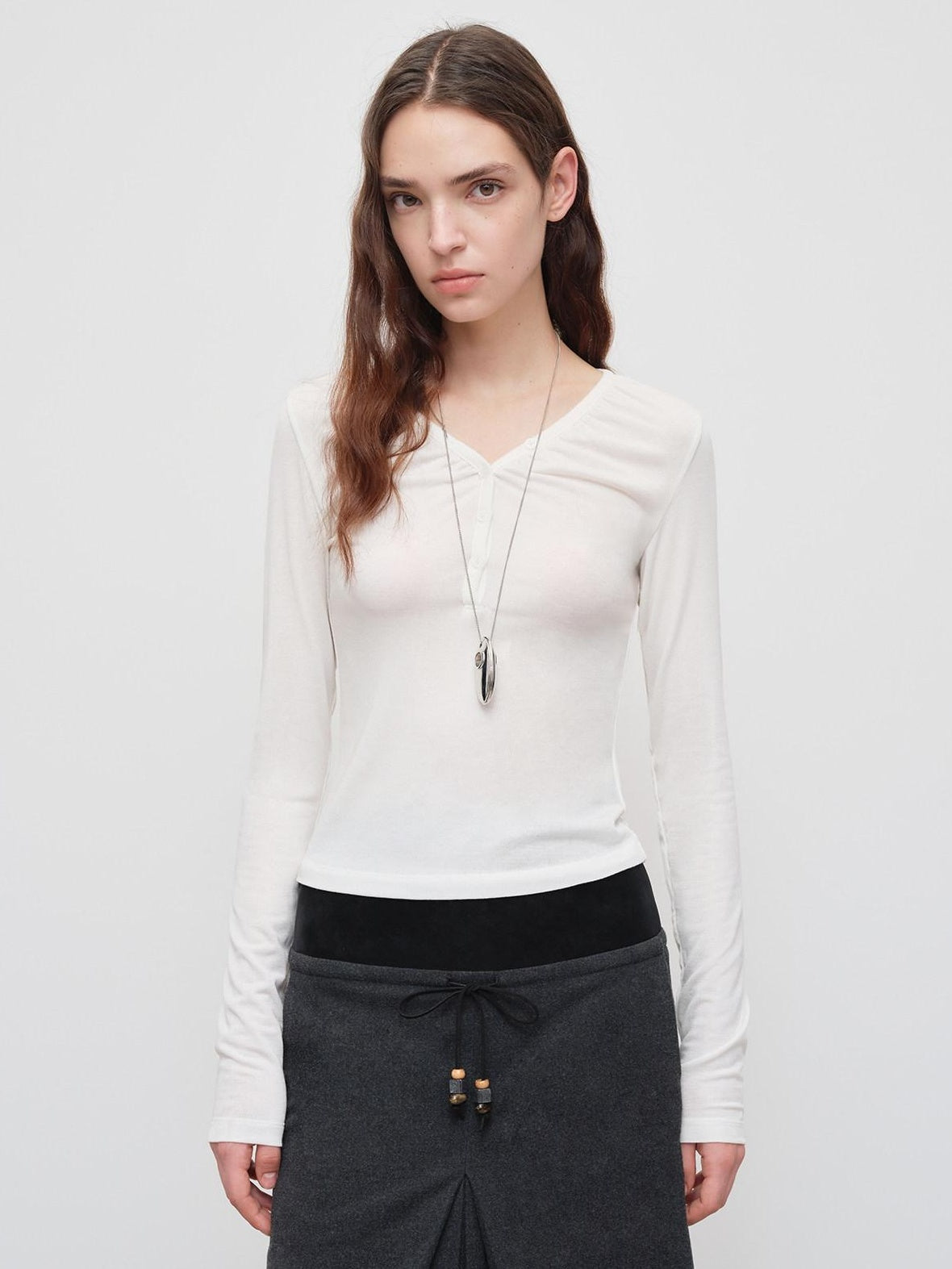 RUN TO THE FUTURE Breathable Lyocell Slim V-neck Button Detail Women Casual Long Sleeve T-Shirts