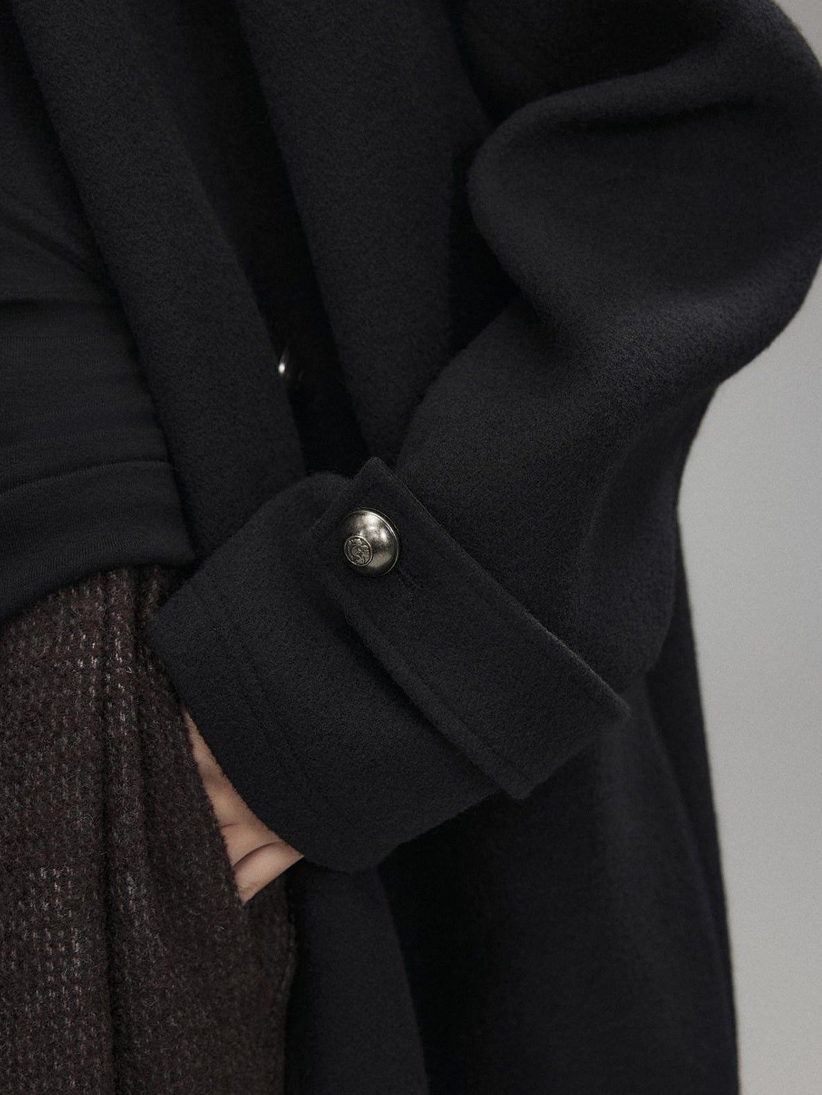 Low pixel Warm Wool Blend Street Oversized Double Breasted Notch Collar Black Wool Coats