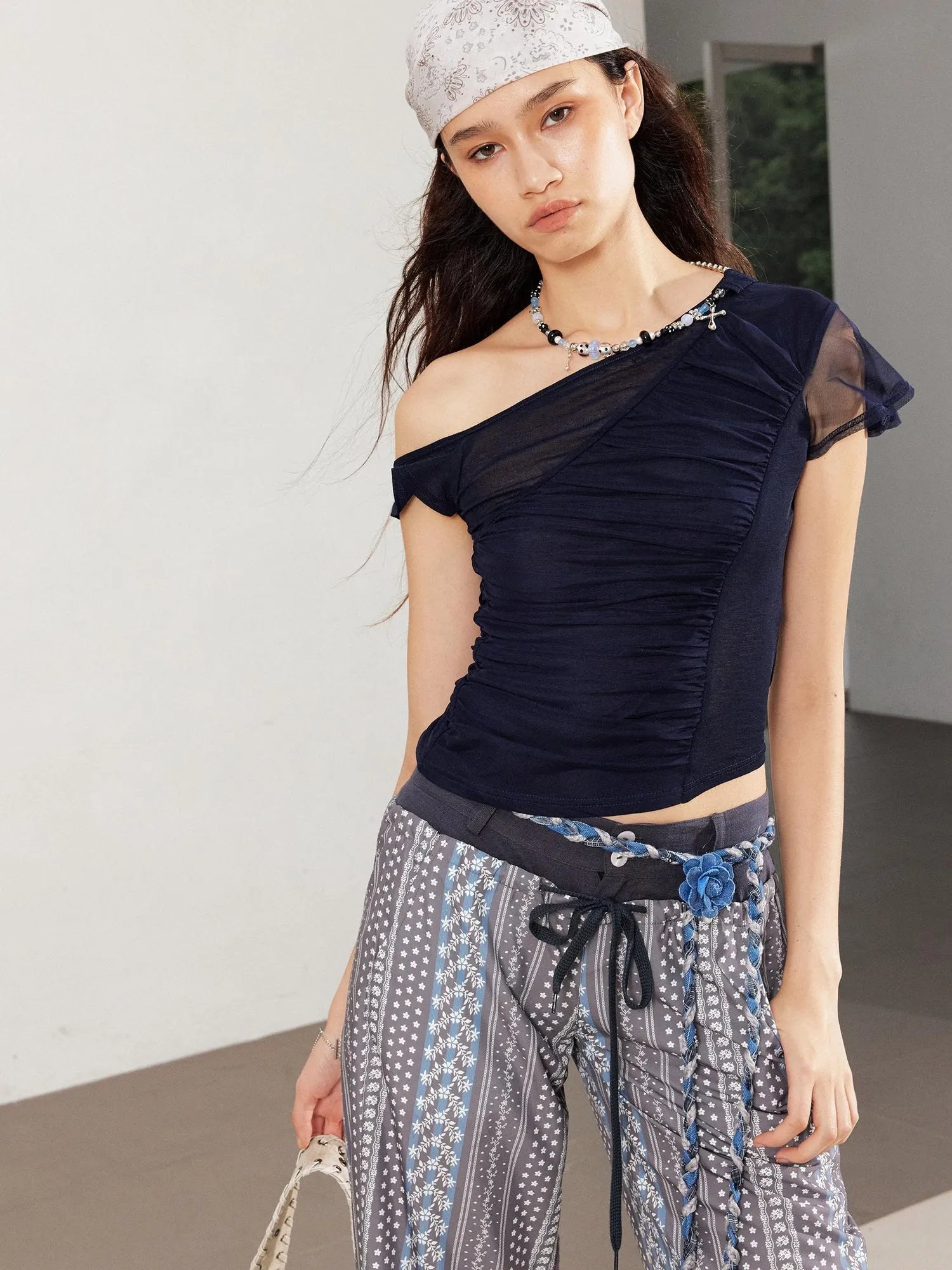 Asym Detachable Necklace Mesh Ruffle Sleeve Fitted Tee