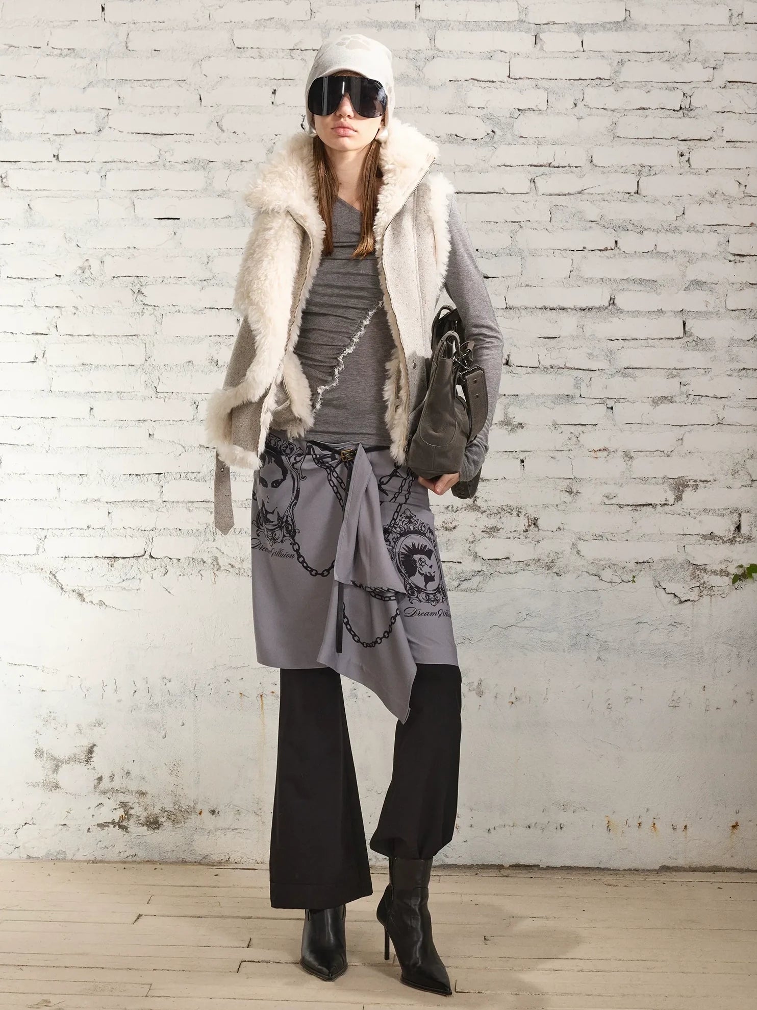 2th Desire Fleece Lined Wool Blend V Neck Zipper Front Paneled Women Black White Warm Vest