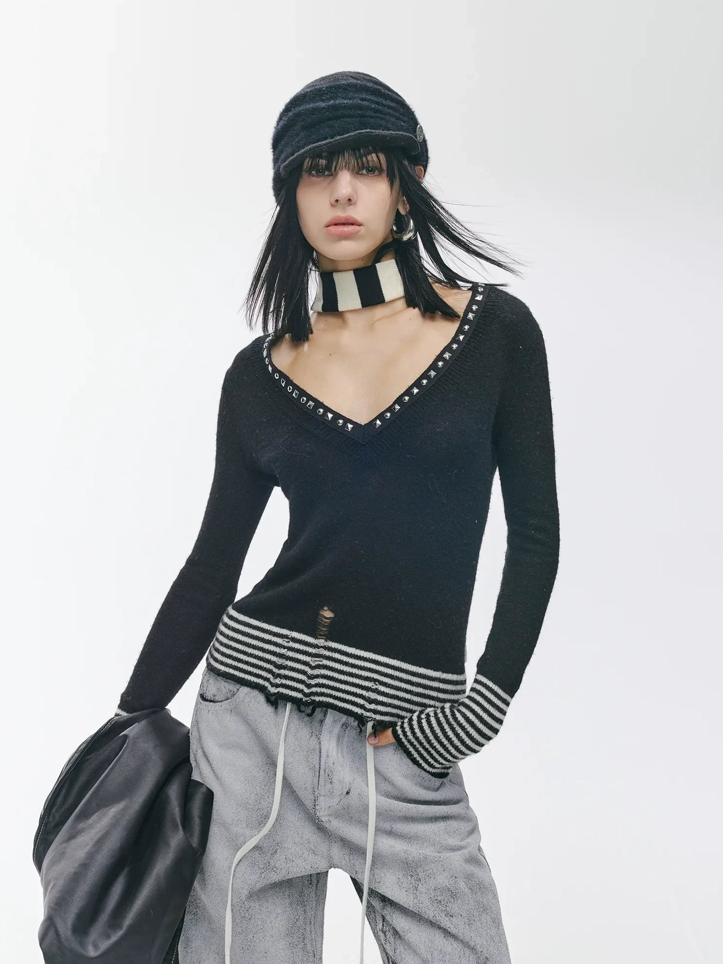 2th Desire Soft Wool Knit V Neck Vintage Slim Fit Black Striped Women Pullover Sweater