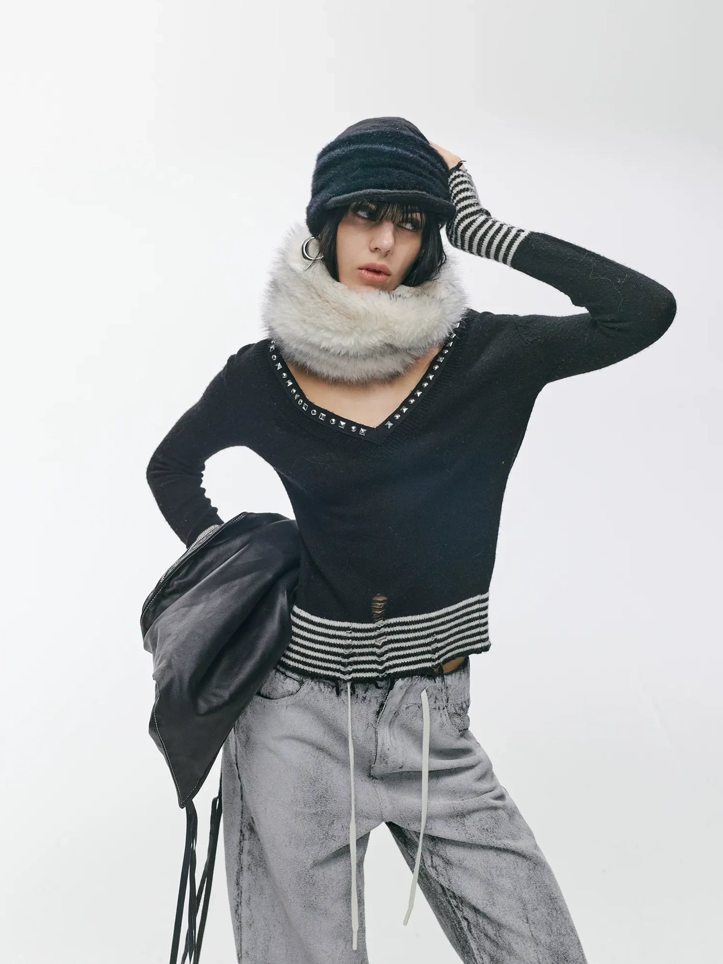 2th Desire Soft Wool Knit V Neck Vintage Slim Fit Black Striped Women Pullover Sweater