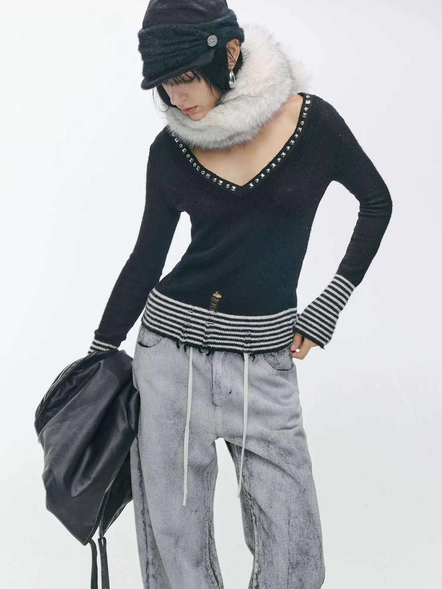 2th Desire Soft Wool Knit V Neck Vintage Slim Fit Black Striped Women Pullover Sweater