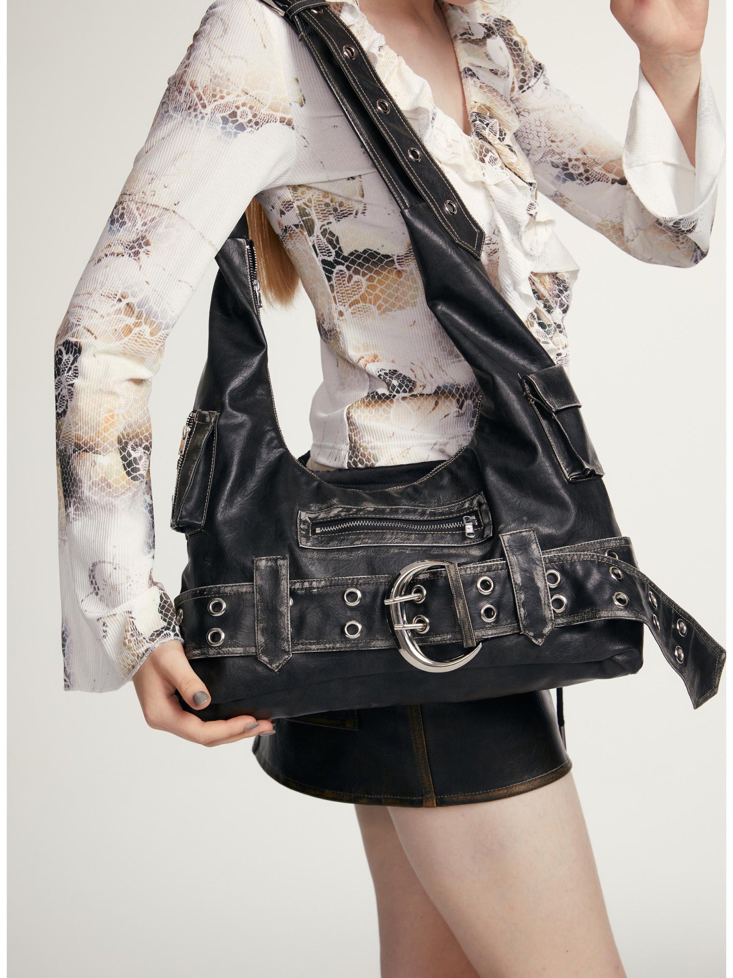 2th Desire Vintage Black Leather Crossbody Bag With Adjustable Strap