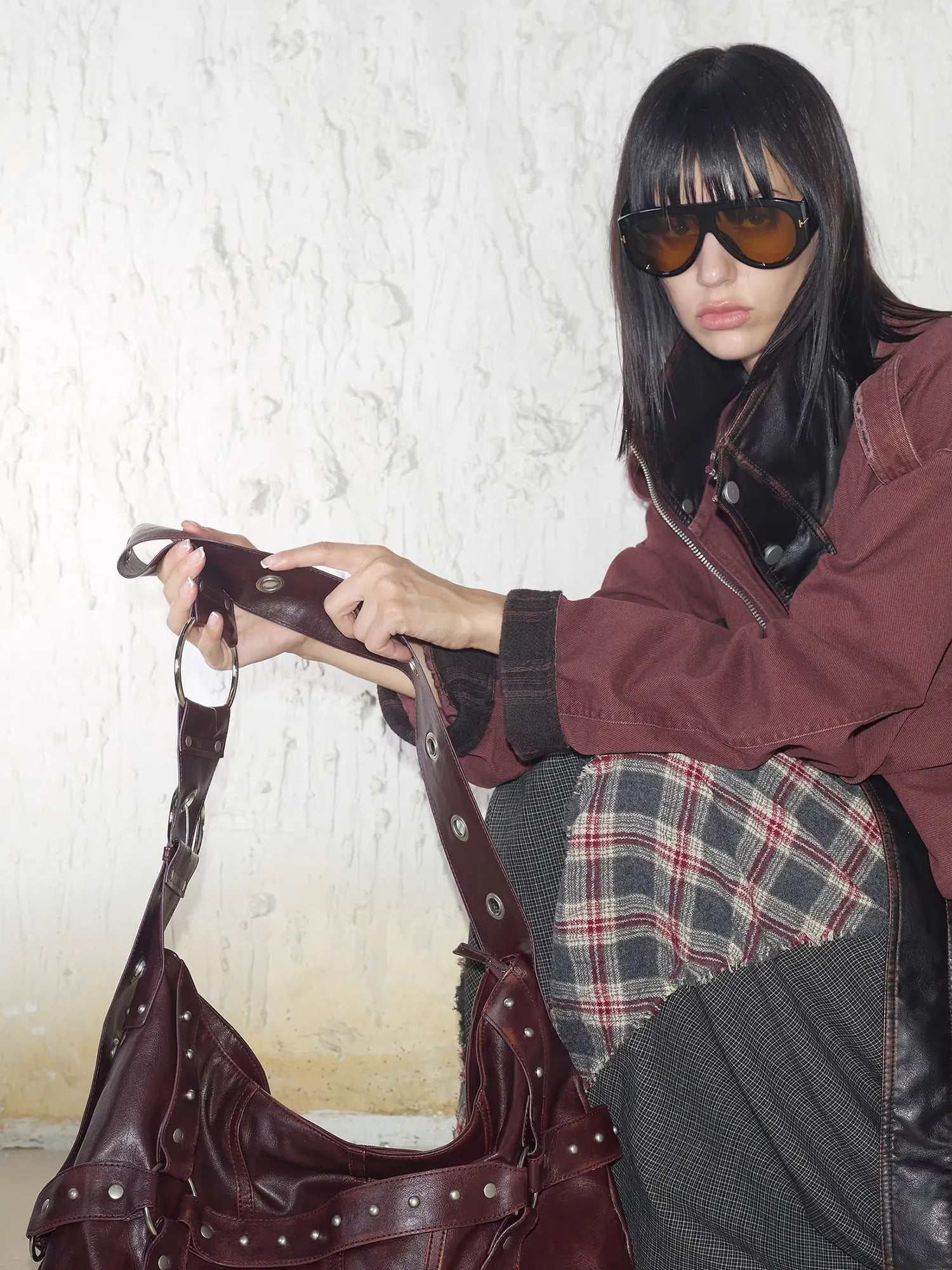 2th_Desire_Vintage_Rivet_Studded_Crossbody_Bag_With_Wide_Strap_MISSTT