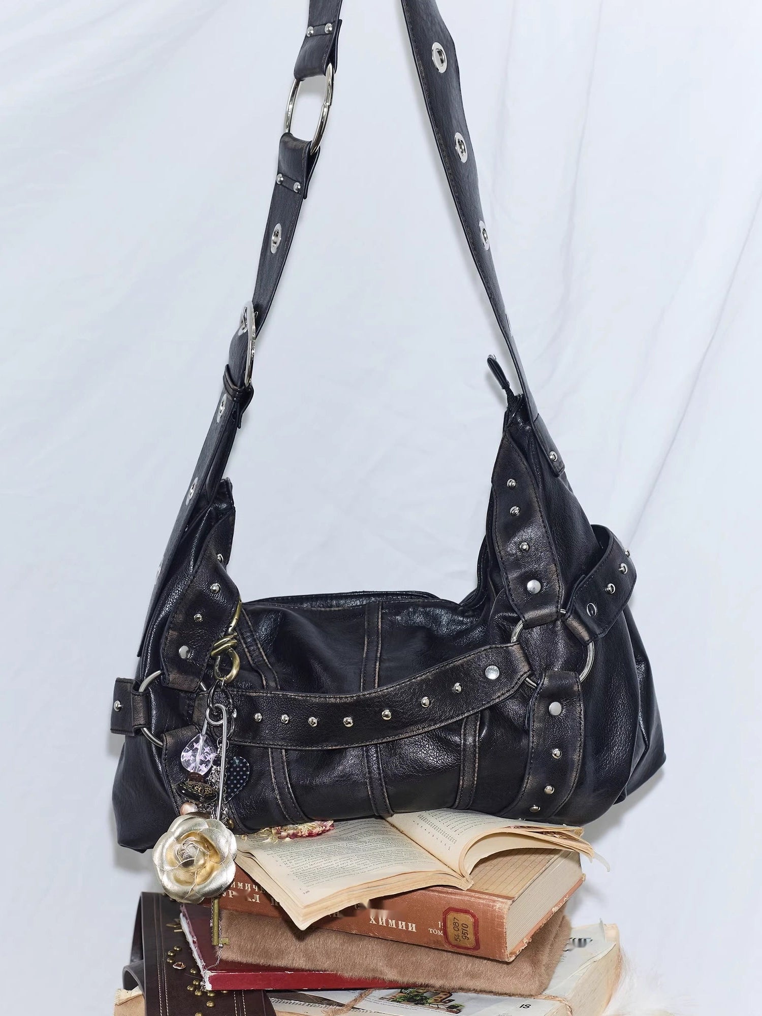 2th_Desire_Vintage_Rivet_Studded_Crossbody_Bag_With_Wide_Strap_MISSTT