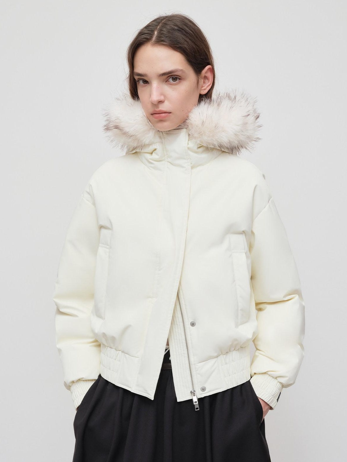 RUN TO THE FUTURE 90 Percent White Duck Down Short Straight Women Detachable Hood Fur Down Jackets