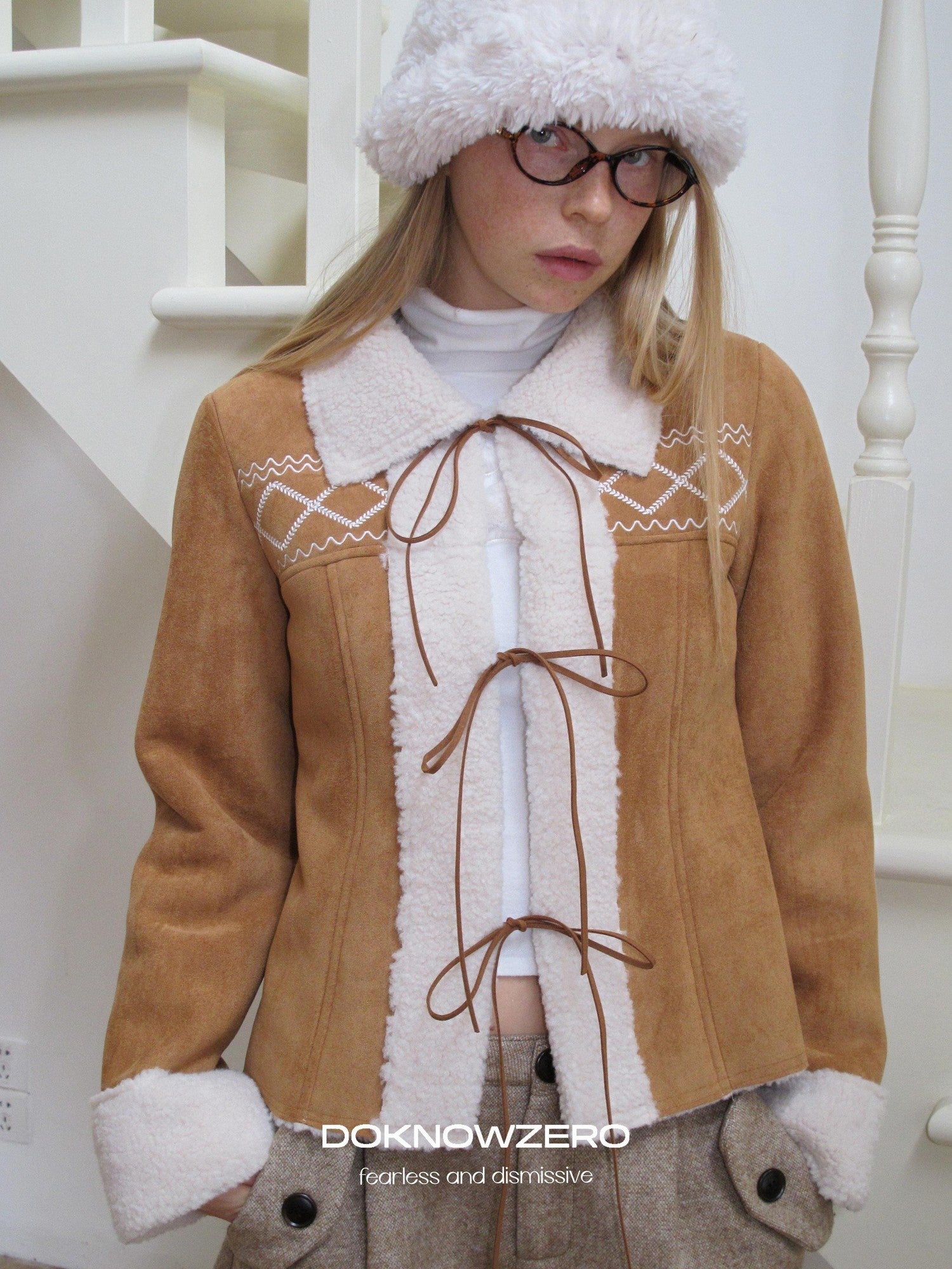 DKZ OFFICIAL Camel Embroidered Tie Front Vintage Women&
