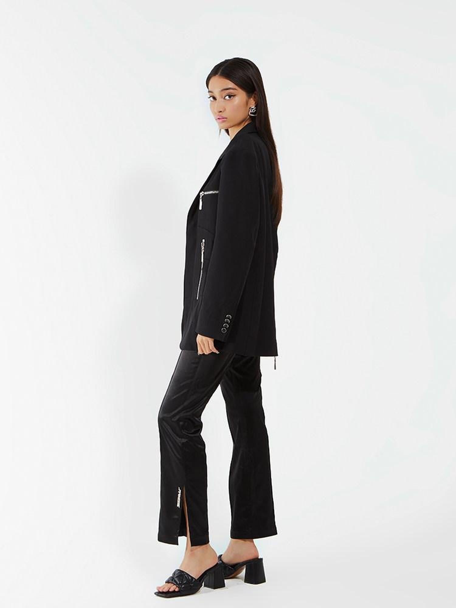 JYOSEI Black Padded Shoulder Loose Fit Single Button Pockets Women&