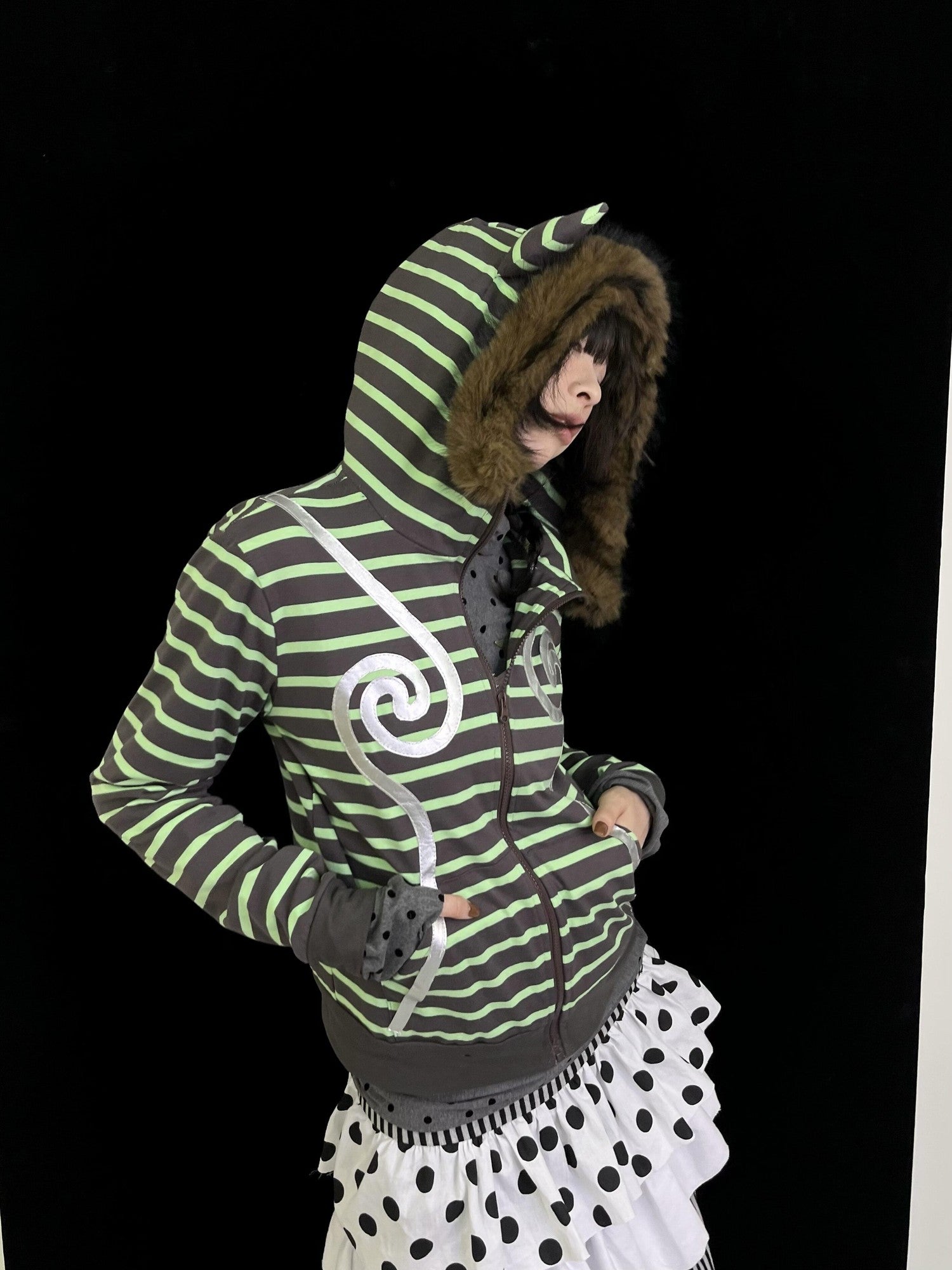 Ttsunami Silver Swirl Striped Fur Collar Zipper Slim Women&