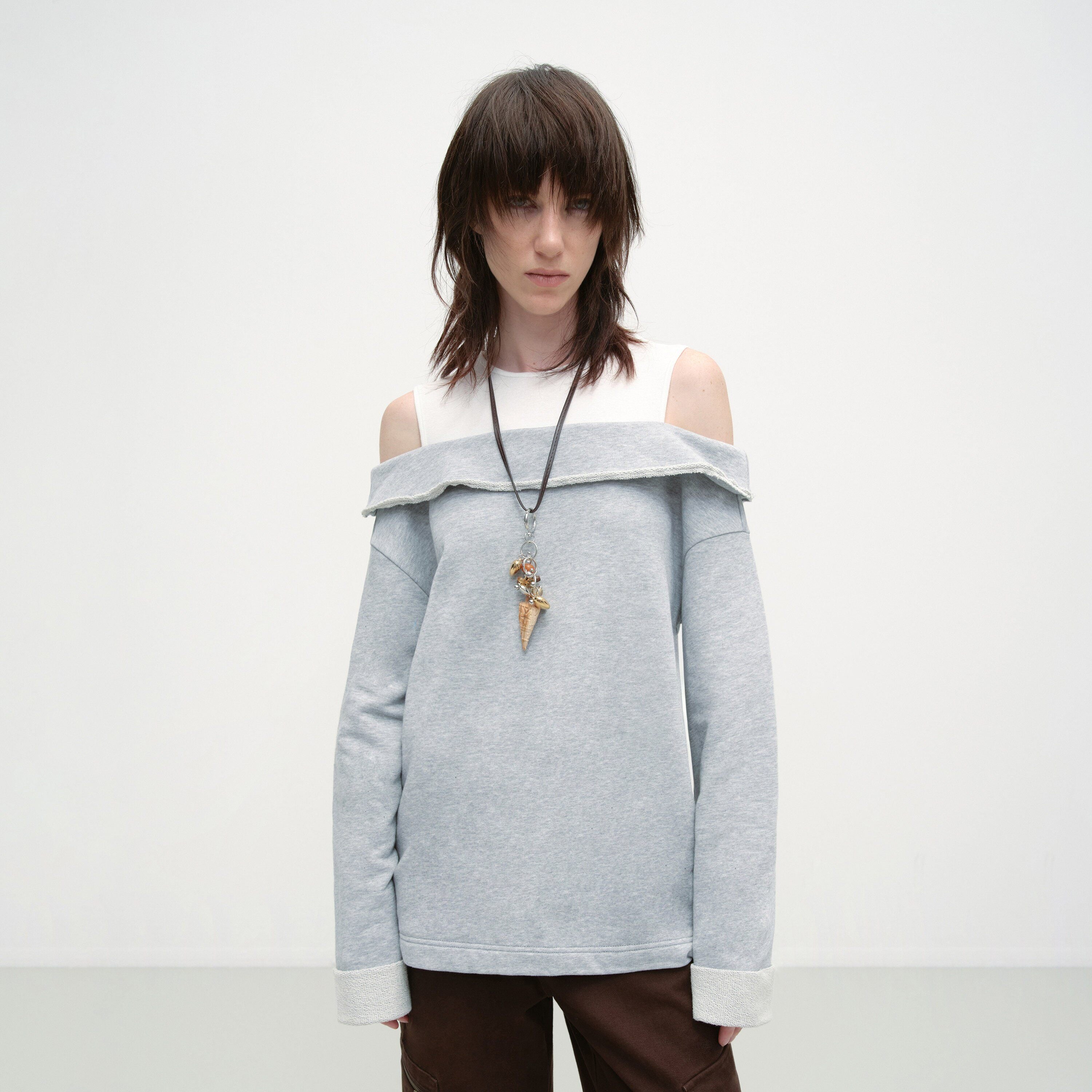 RUN_TO_THE_FUTURE_Gray_White_Patchwork_Layered_Loose_Crewneck_Commuter_Women_Pullover_Sweatshirts_MISSTT