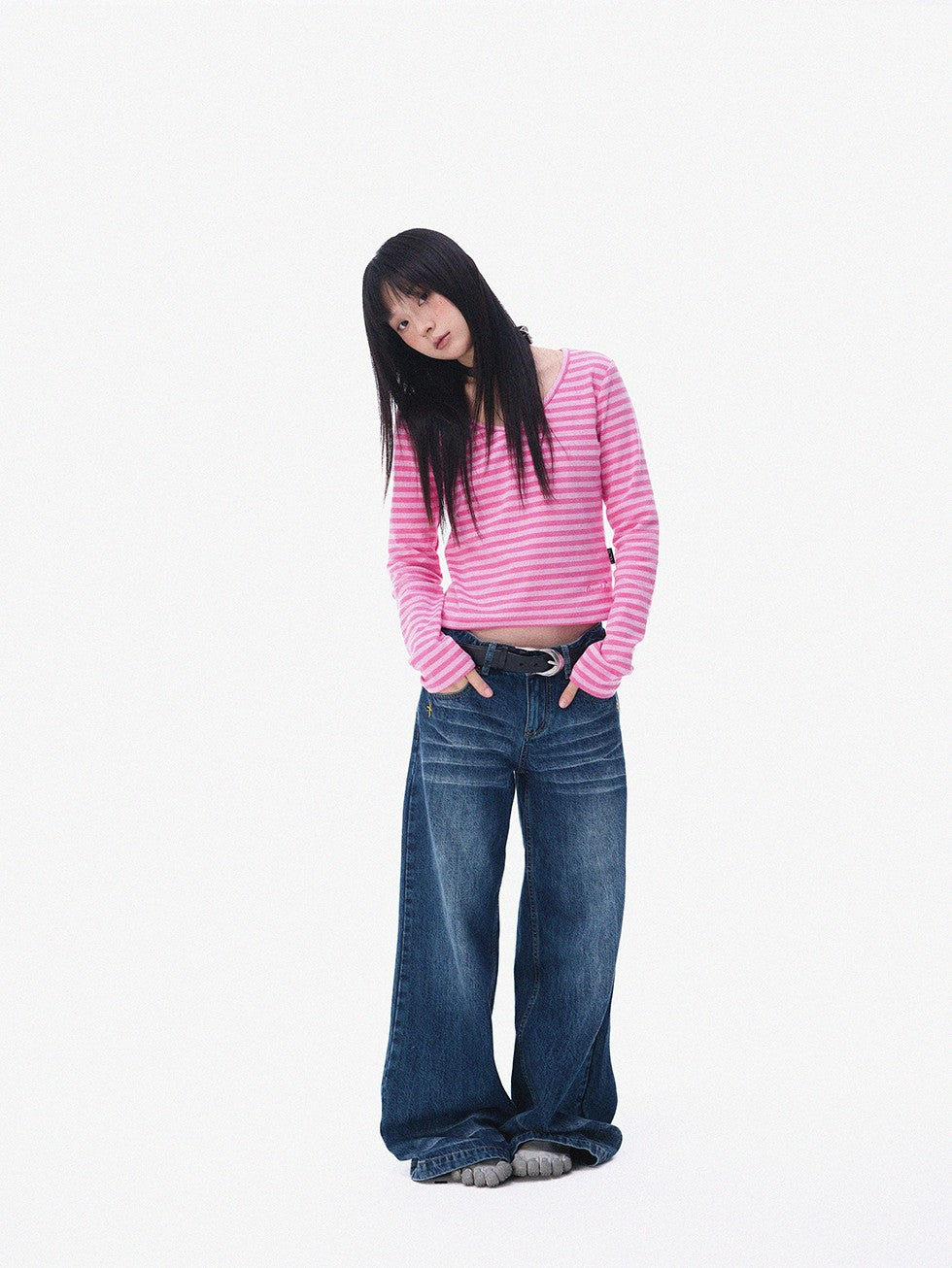 innomoood Slim Fit Striped Print V-neck Women&