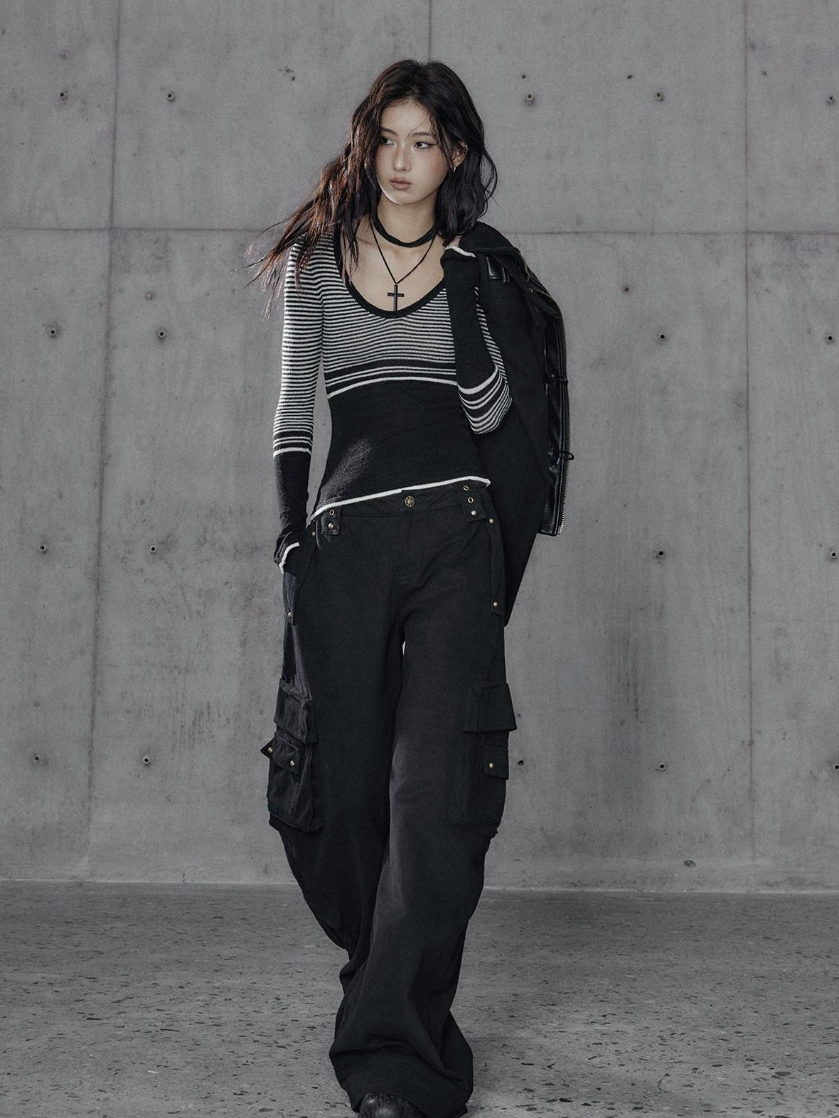 Low pixel Washed Low Rise Wide Leg Utility Loose Fit Womens Black Cargo Pants