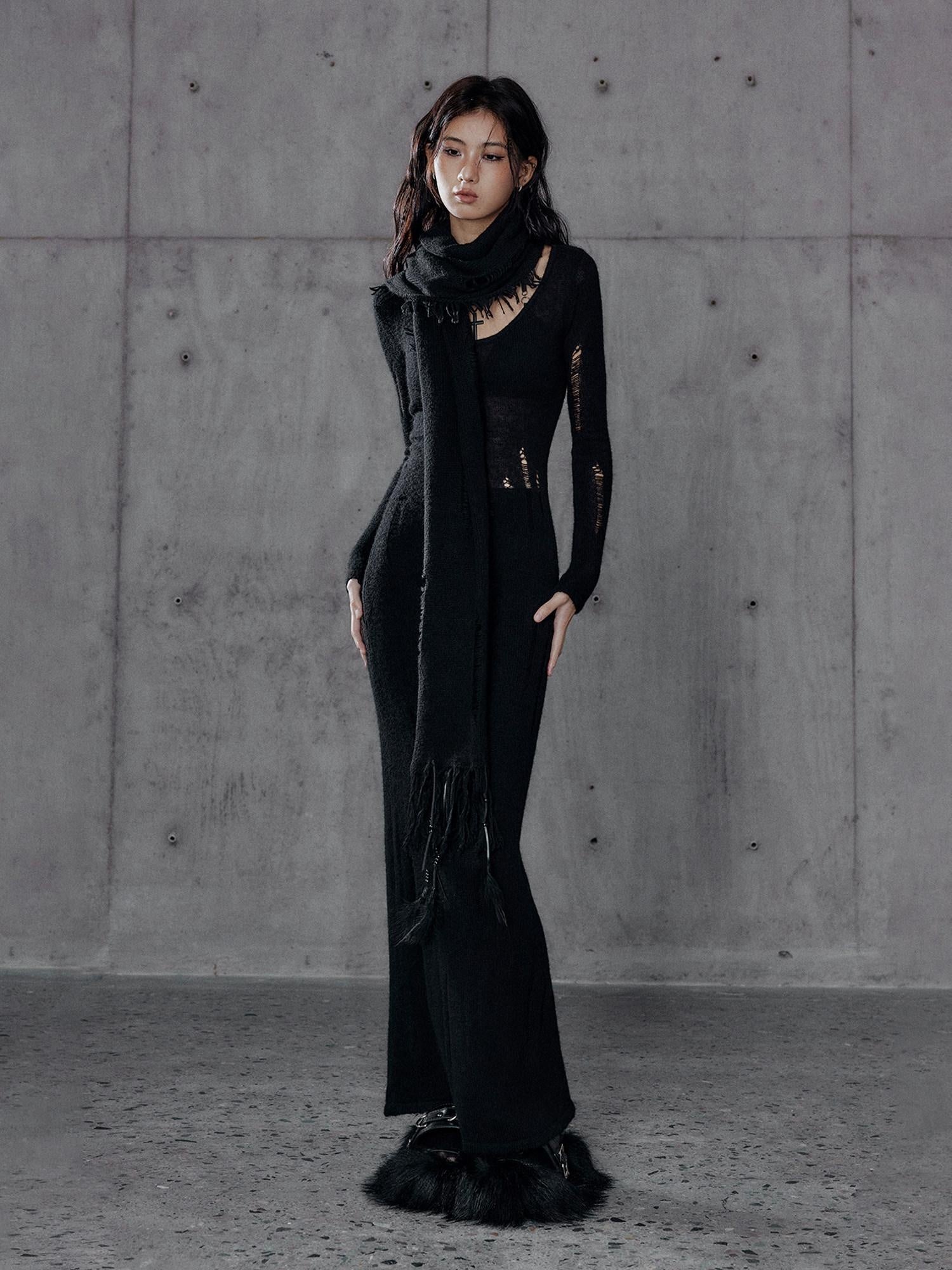 Low pixel Waist Defining Wool Knit Tassel Casual Long Sleeve Round Neck Black Maxi Dresses