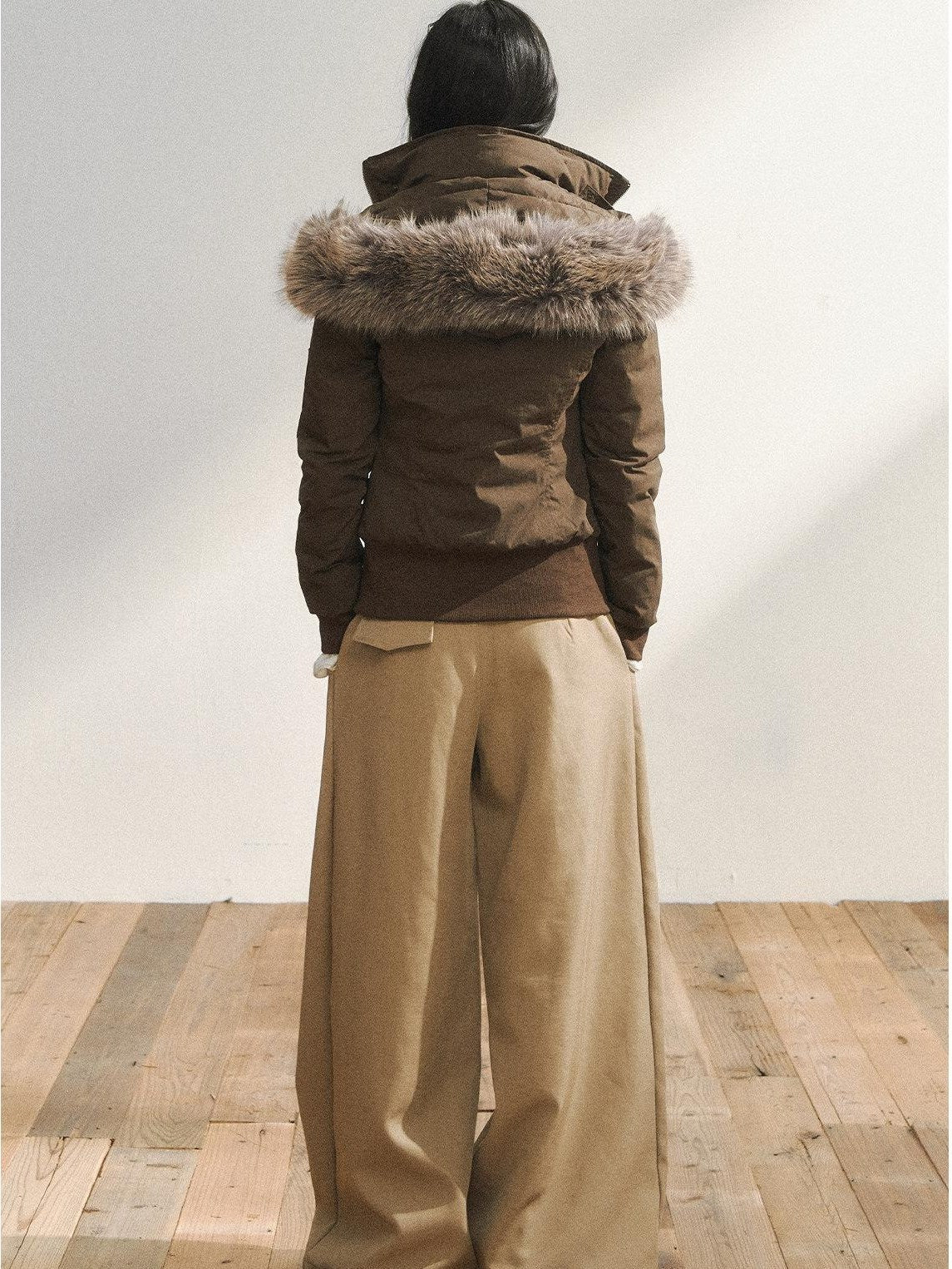 7Shiftin Warm Hooded Two Tone Fur Collar Toggle Closure Short Casual Women Puffer Jackets