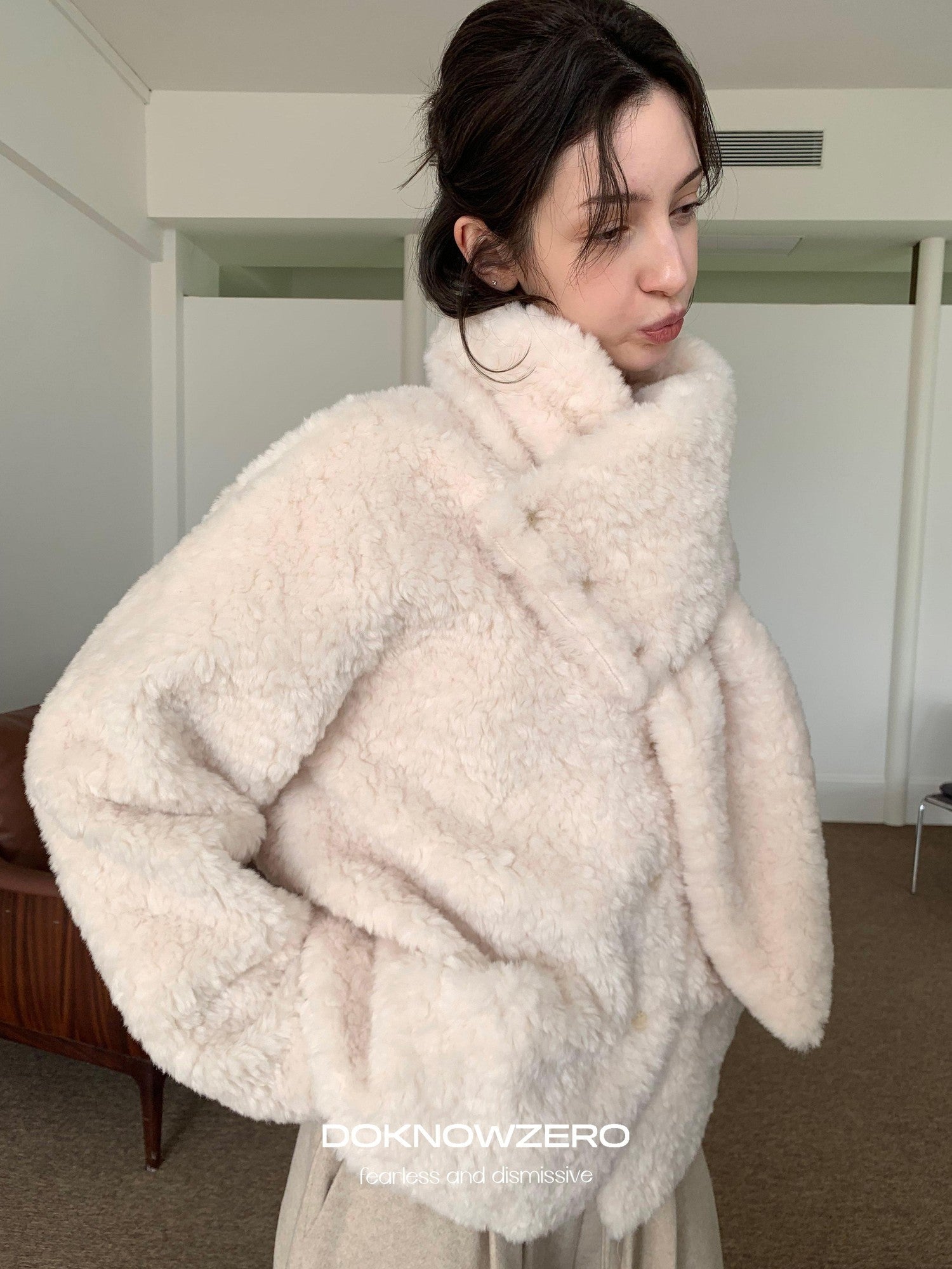 DKZ OFFICIAL Fluffy Detachable Faux Fur Scarf Collar Women&