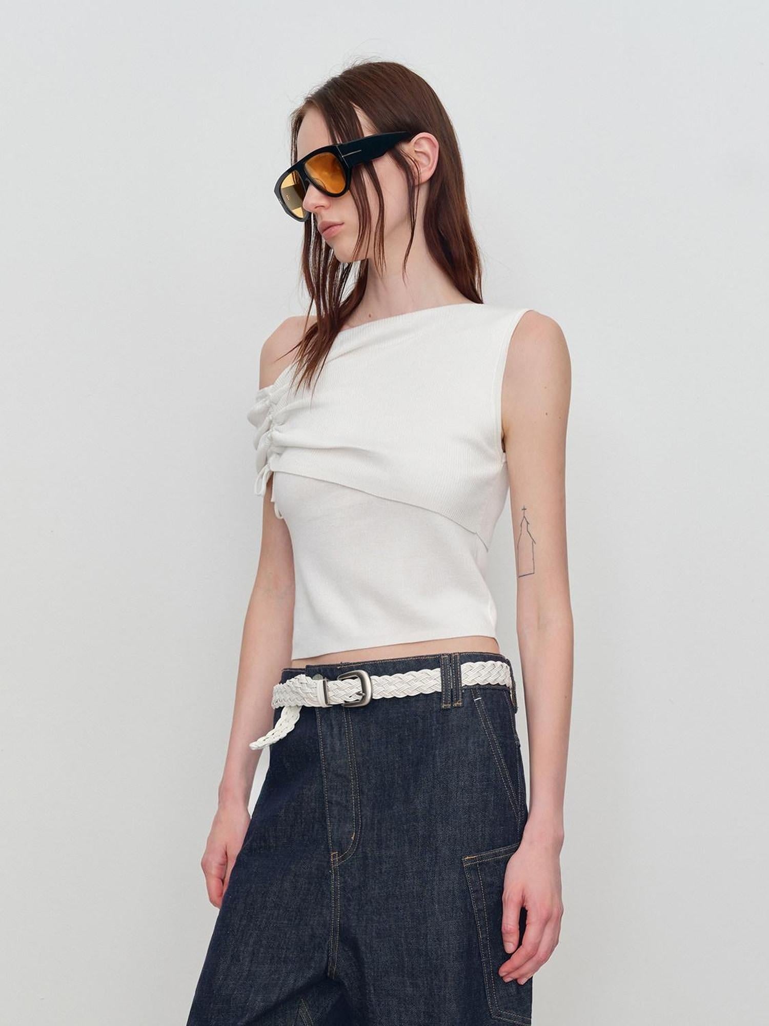 RUN TO THE FUTURE Original Asymmetric One Shoulder Slim Short Tshirt Black White Women Crop Tops