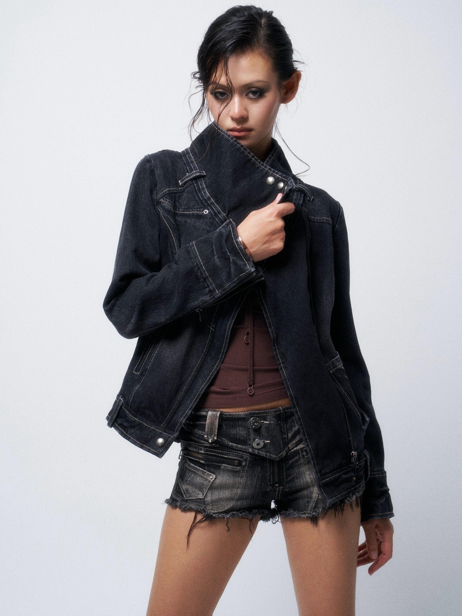 Flowers birds Market Washed Slim Fit Casual Denim Black Women Slight Stretch Low-Rise Shorts